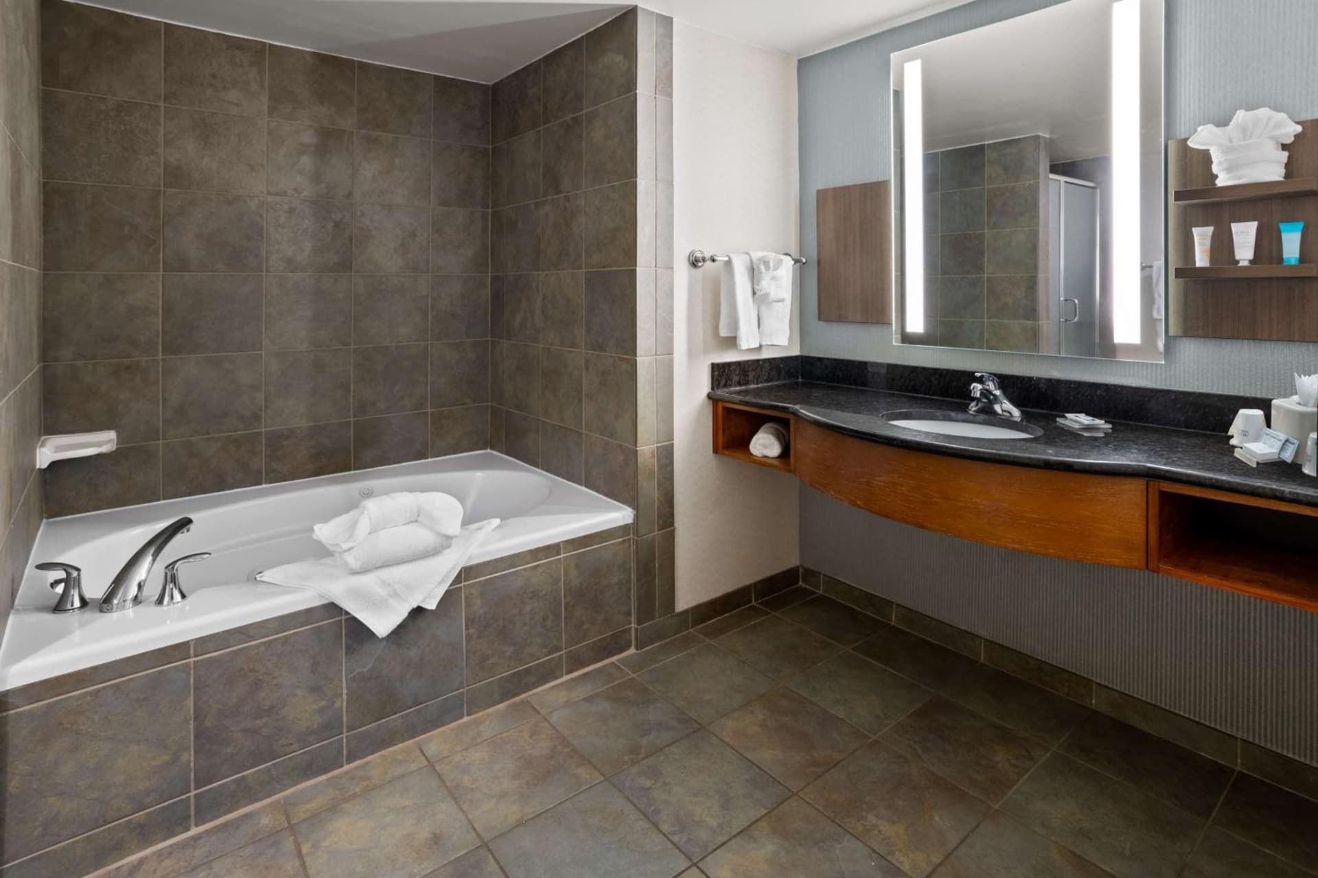 Hilton Garden Inn Milford gallery photo in Milford, CT — image 9