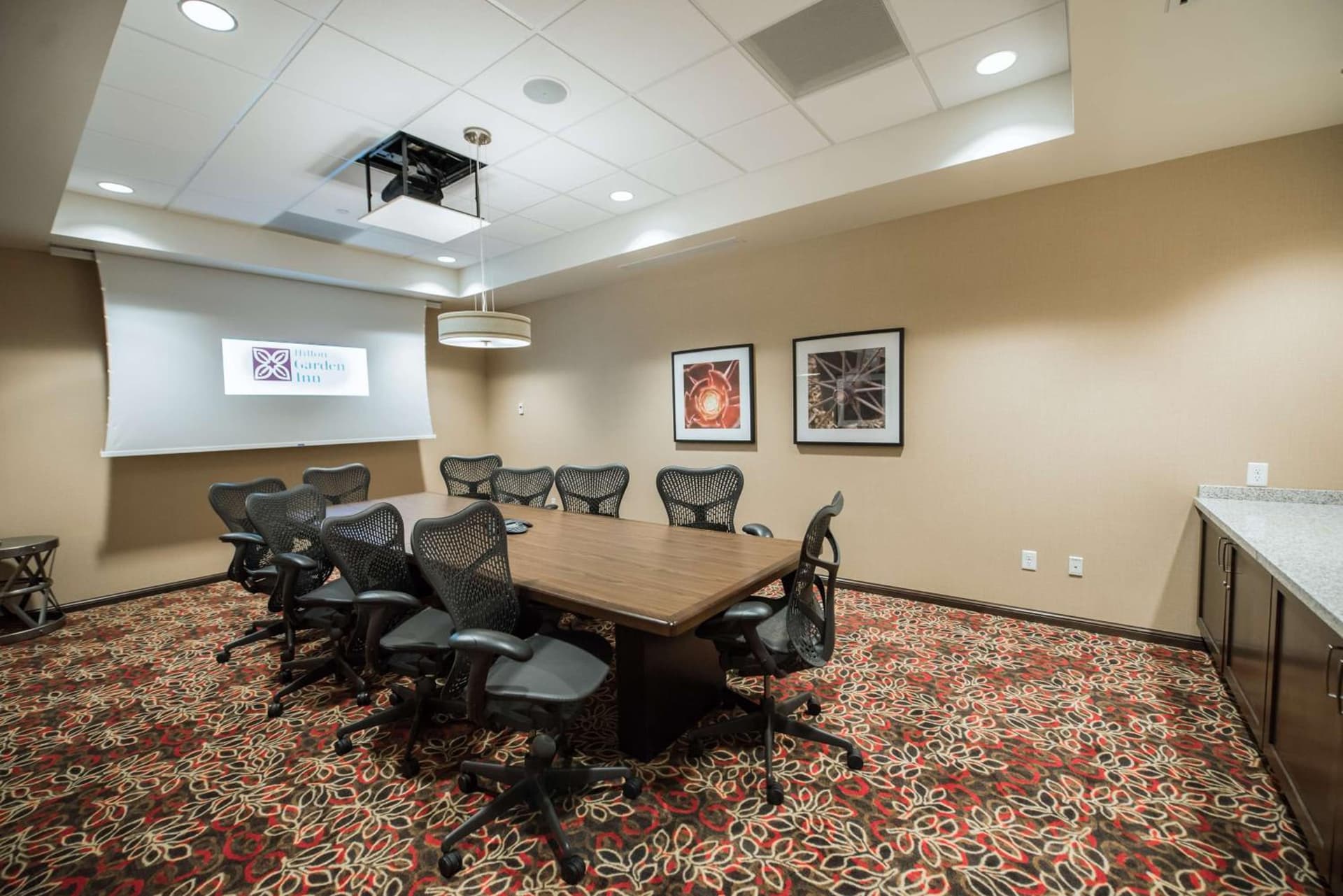 Hilton Garden Inn Indiana at IUP interior in Indiana, PA — gallery photo 2