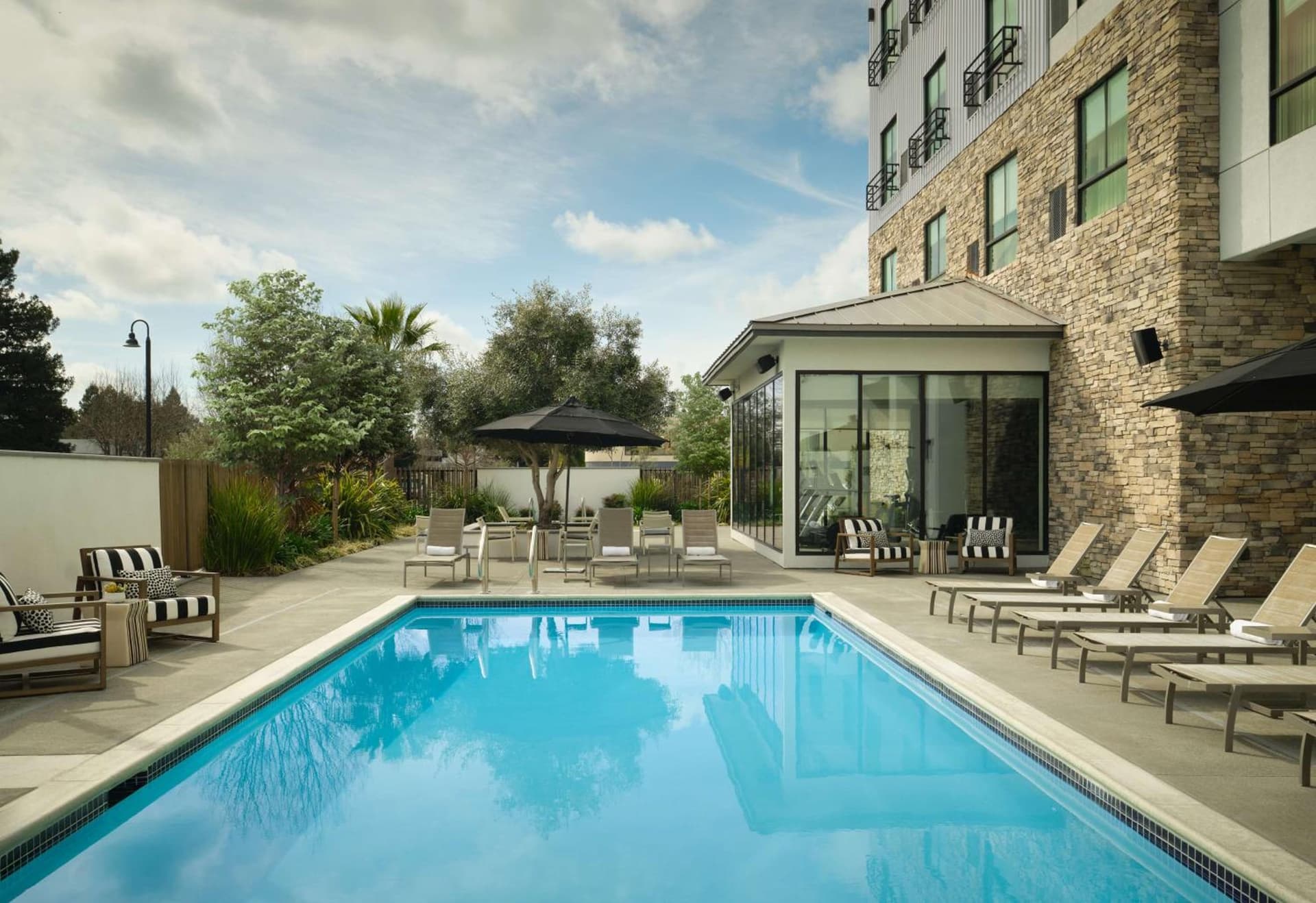 Hotel Centro Sonoma Wine Country, Tapestry Collection Hilton gallery photo in Rohnert Park, CA — image 22