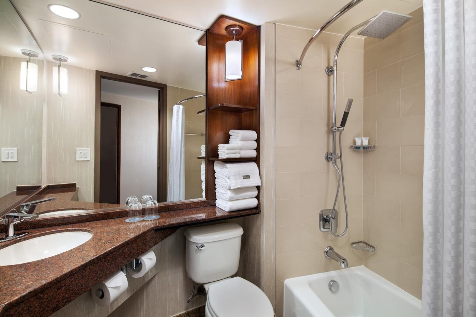 The Westin Bonaventure Hotel & Suites, Los Angeles gallery photo in Los Angeles, CA — image 62