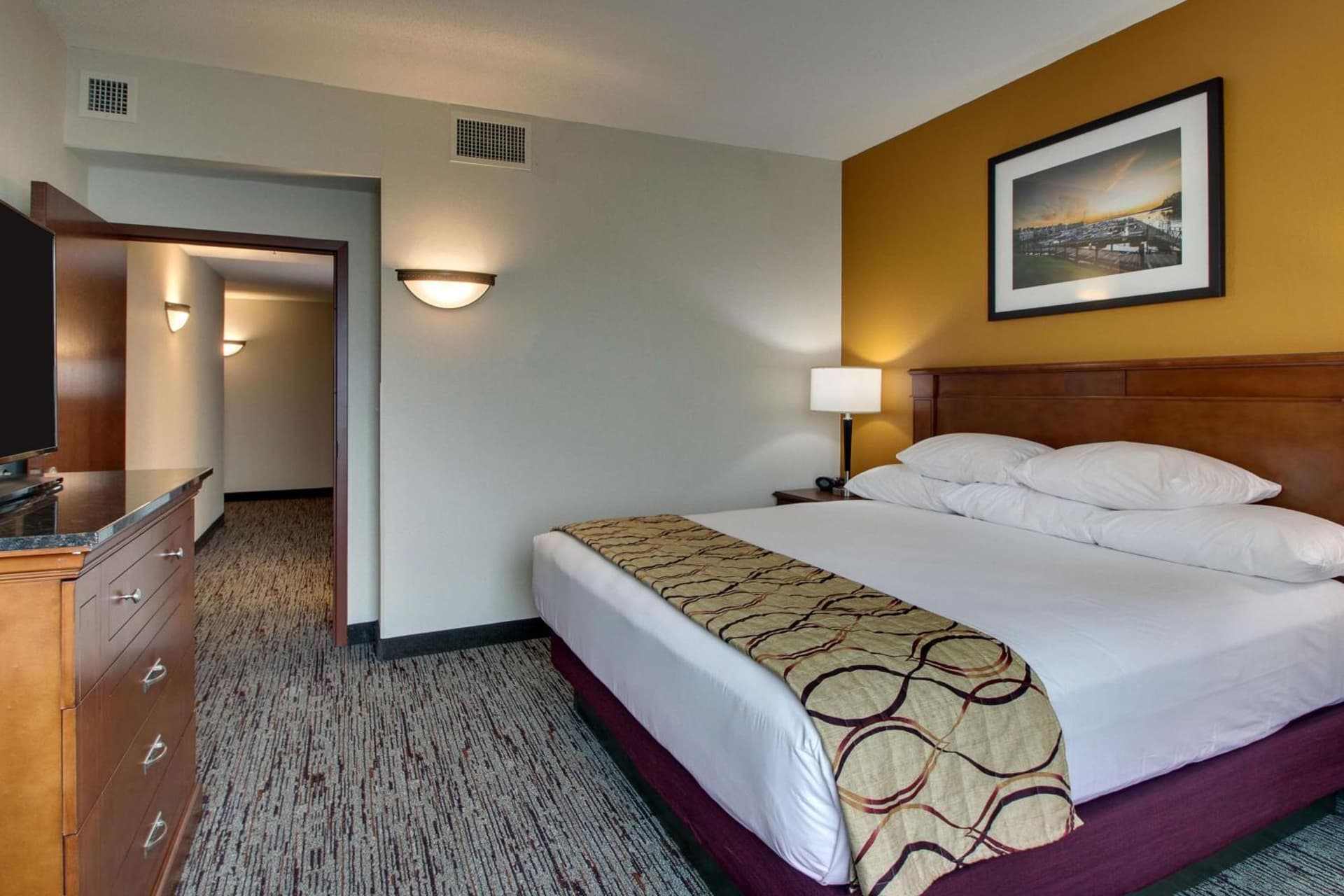 Drury Inn & Suites Charlotte Northlake gallery photo in Charlotte, NC — image 38