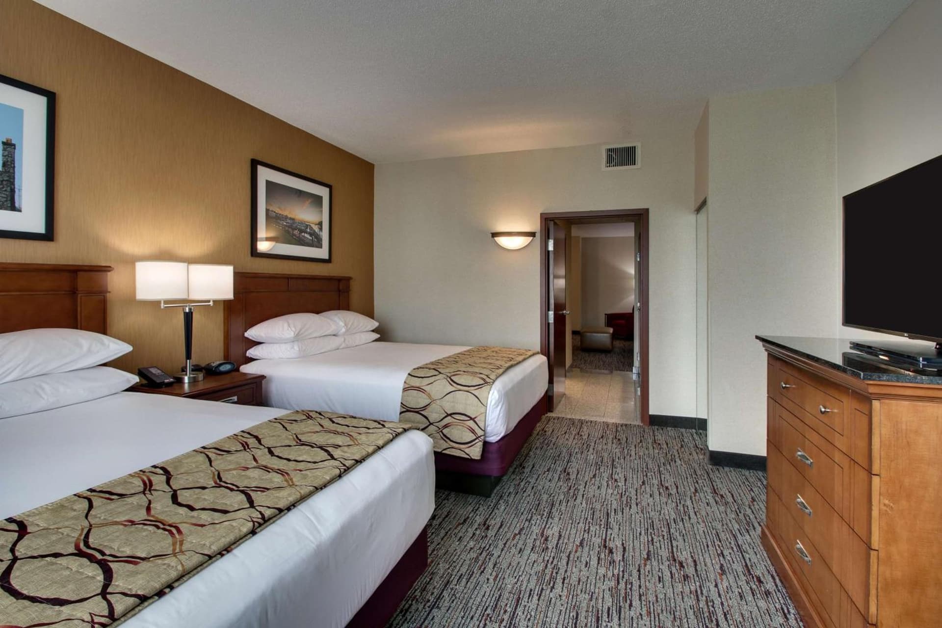 Drury Inn & Suites Charlotte Northlake gallery photo in Charlotte, NC — image 56