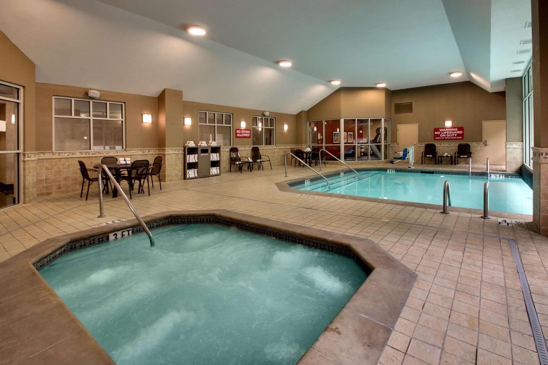 Drury Inn & Suites Charlotte Northlake gallery photo in Charlotte, NC — image 64