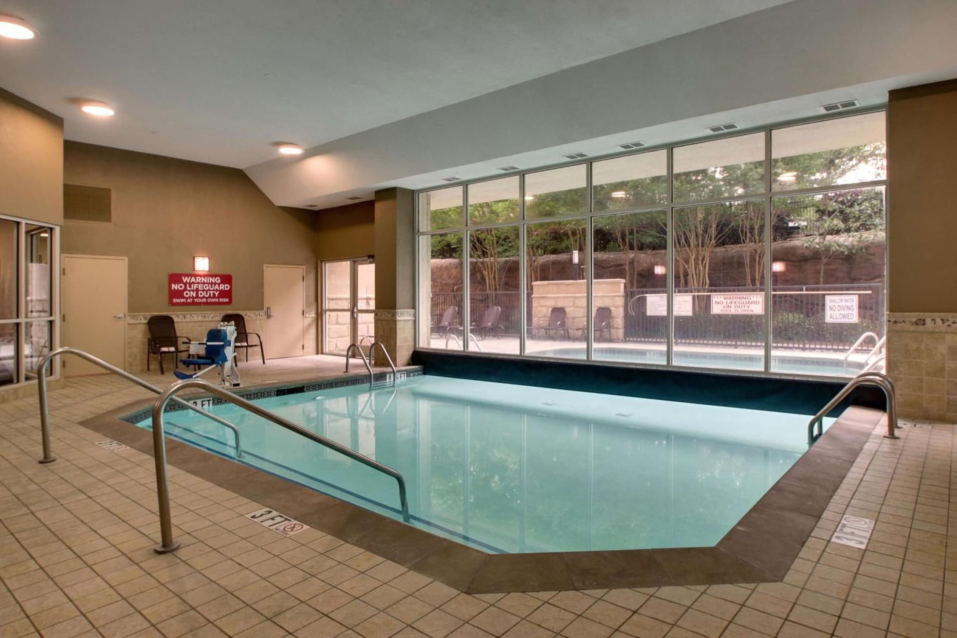 Drury Inn & Suites Charlotte Northlake gallery photo in Charlotte, NC — image 28