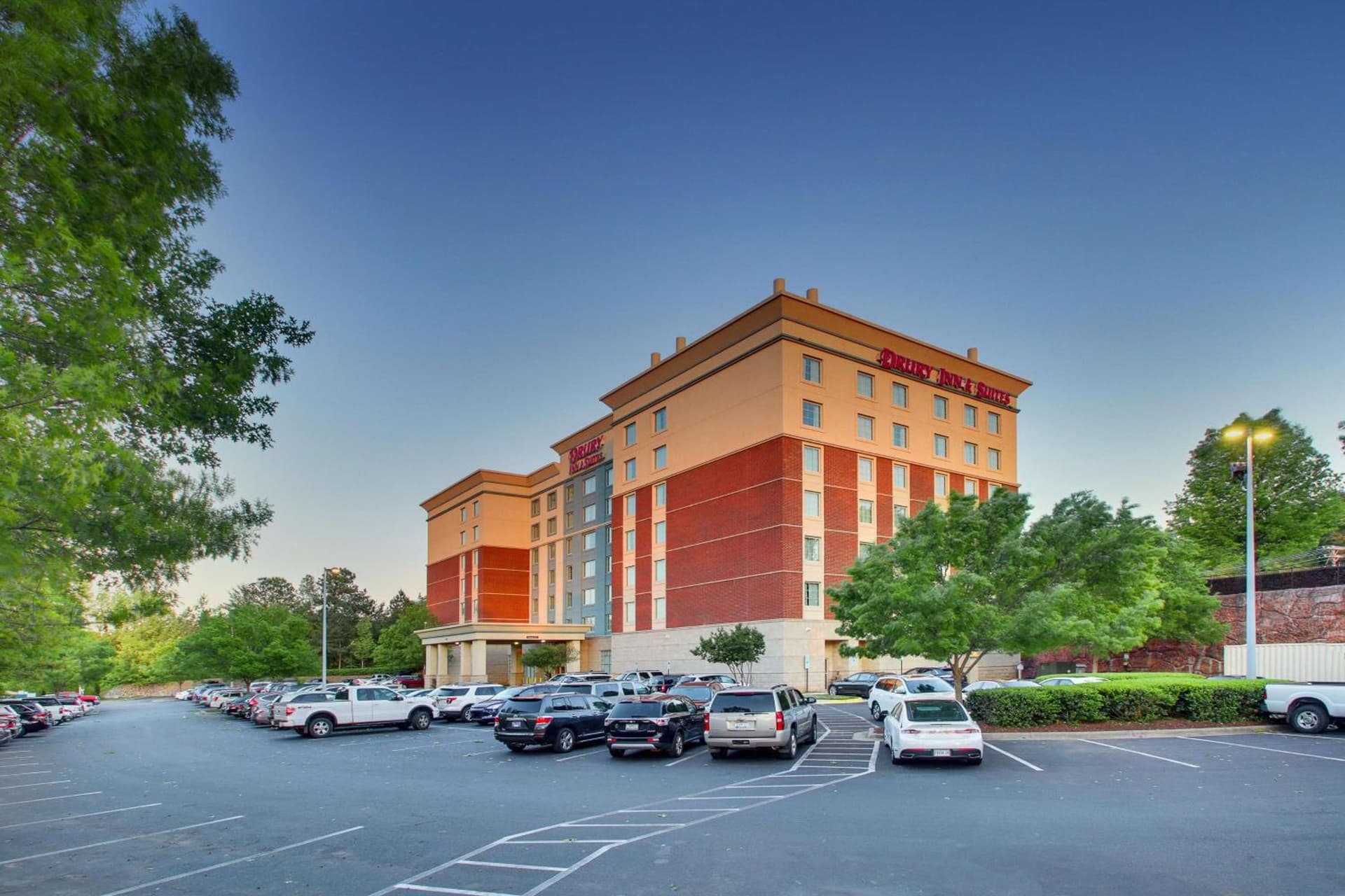 Drury Inn & Suites Charlotte Northlake gallery photo in Charlotte, NC — image 39