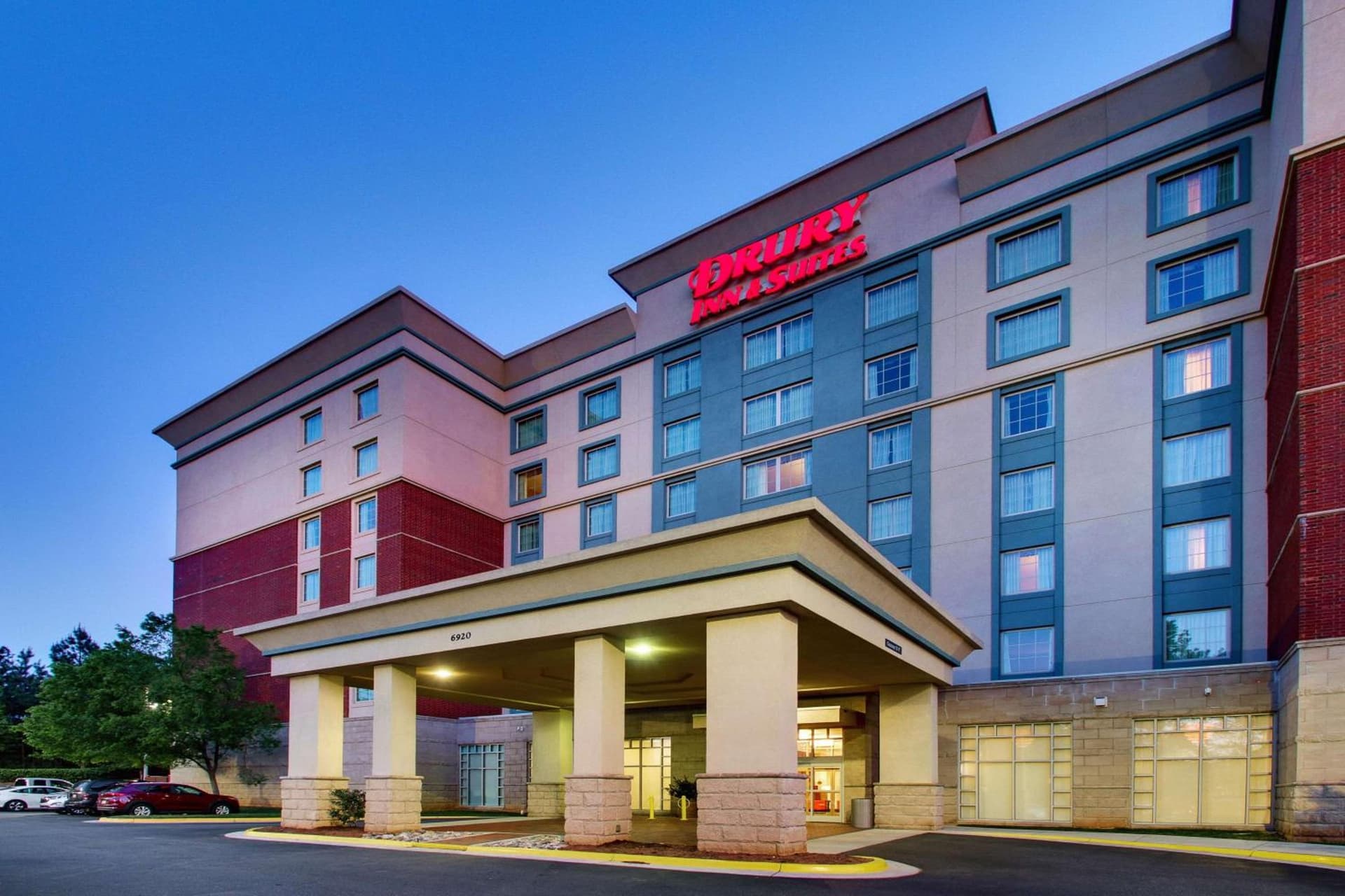 Drury Inn & Suites Charlotte Northlake gallery photo in Charlotte, NC — image 53
