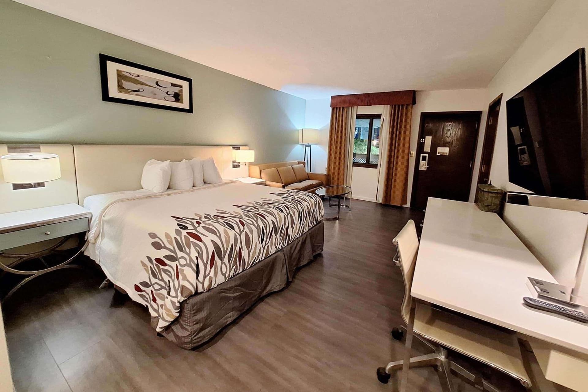 Travelodge by Wyndham Indianapolis Speedway gallery photo in Indianapolis, IN — image 24