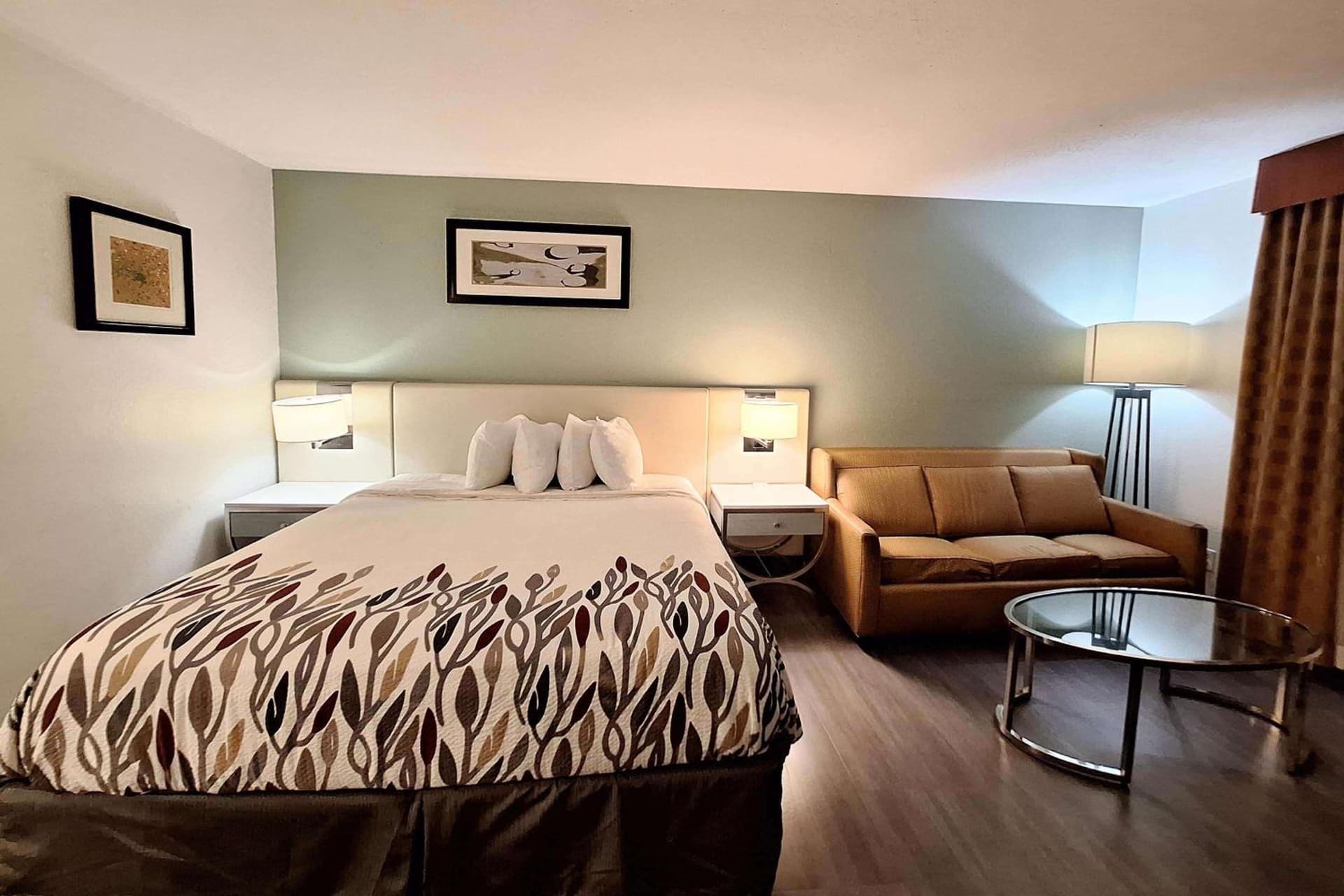 Travelodge by Wyndham Indianapolis Speedway gallery photo in Indianapolis, IN — image 28