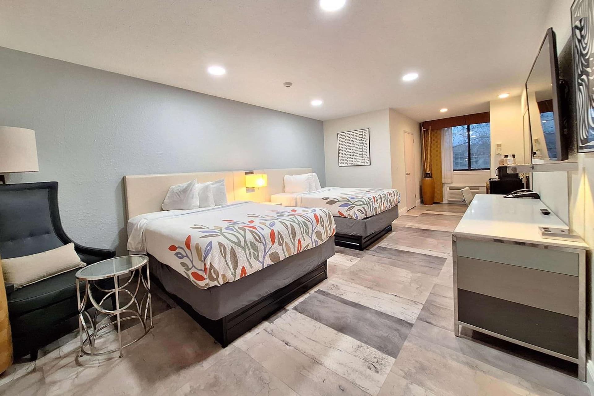 Travelodge by Wyndham Indianapolis Speedway gallery photo in Indianapolis, IN — image 19
