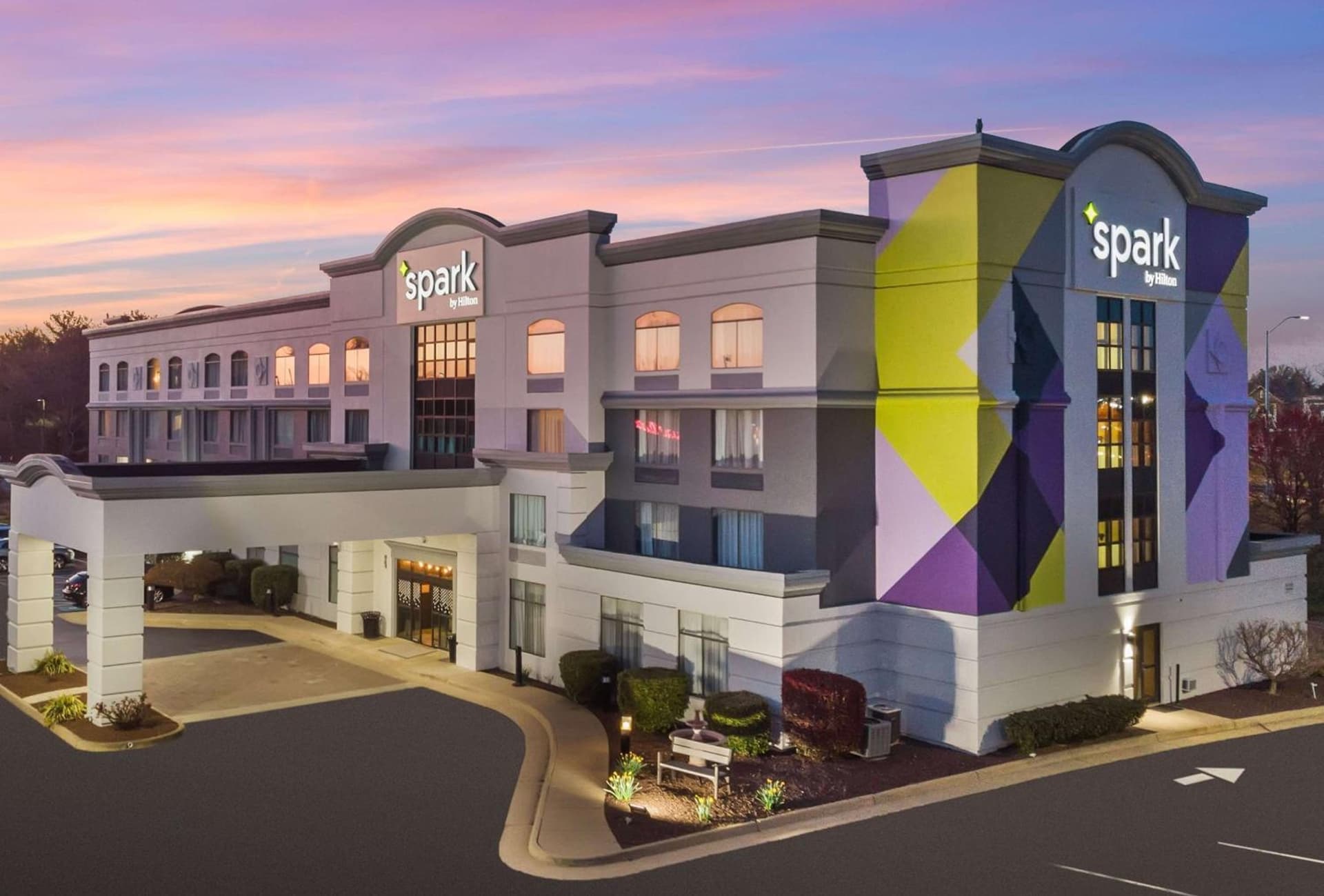Spark By Hilton Winchester interior in Winchester, VA — gallery photo 2
