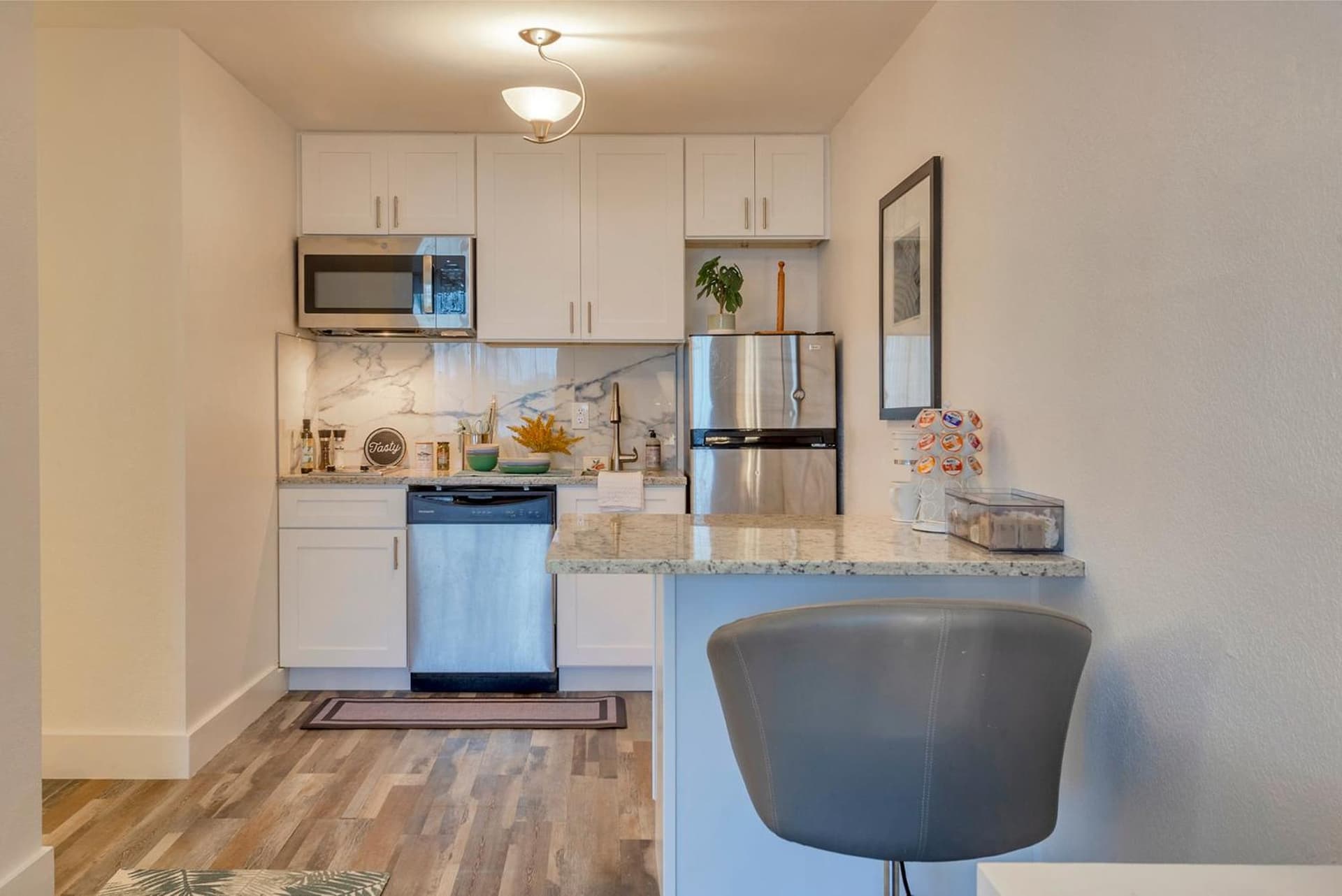 TAMPA BAY, BEACH step away, WIFI, FREE PARKING,POOLS, JACUZZI gallery photo in Ruskin, FL — image 107