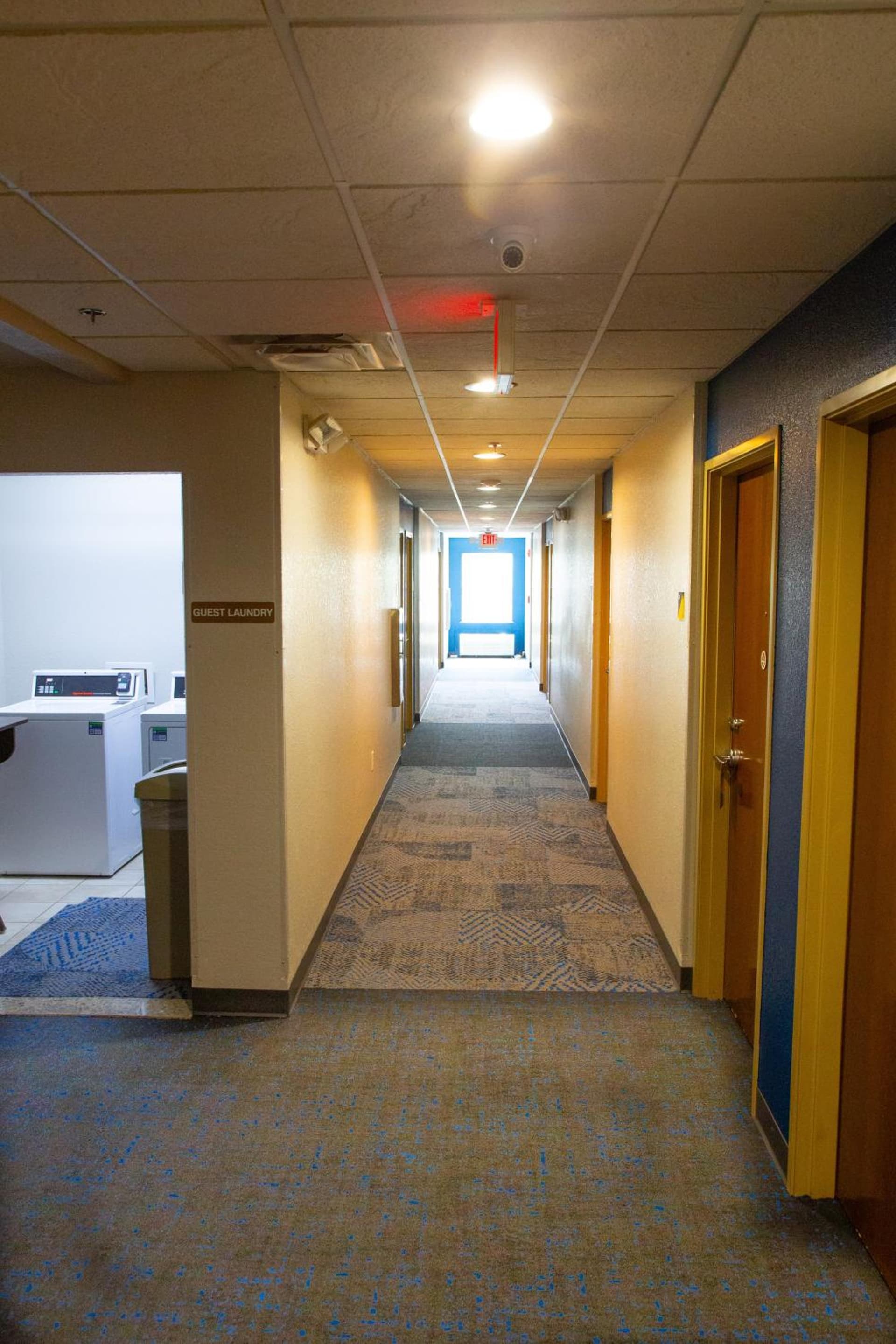 Microtel Inn & Suites by Wyndham Searcy interior in Searcy, AR — gallery photo 2