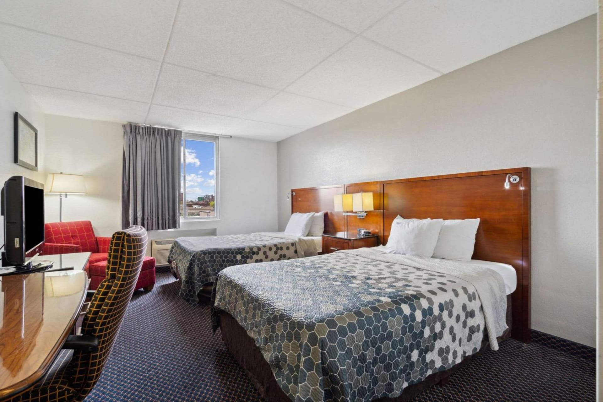 Econo Lodge Inn & Suites Waterloo Downtown gallery photo in Waterloo, IA — image 5