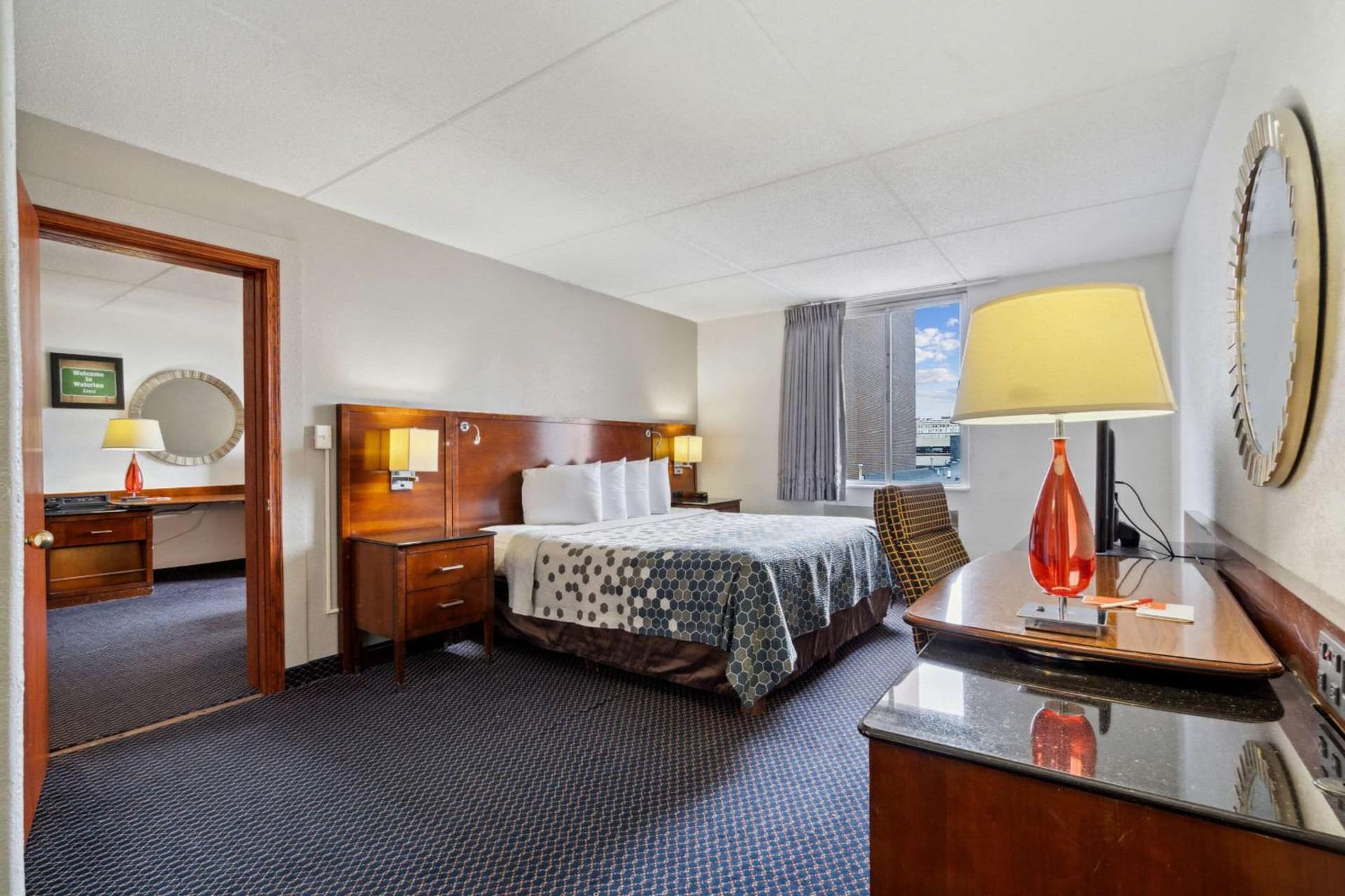 Econo Lodge Inn & Suites Waterloo Downtown gallery photo in Waterloo, IA — image 18