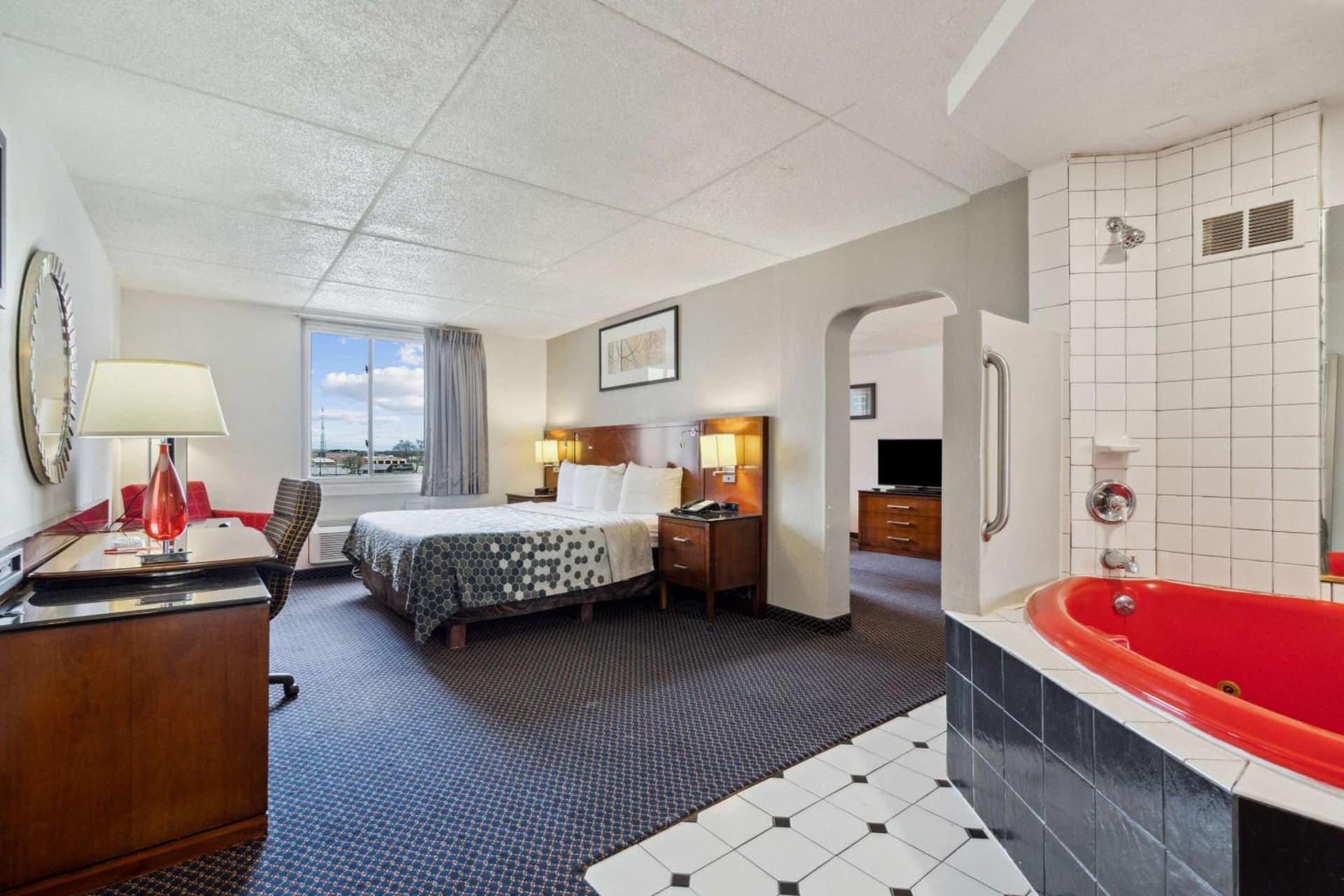 Econo Lodge Inn & Suites Waterloo Downtown gallery photo in Waterloo, IA — image 25