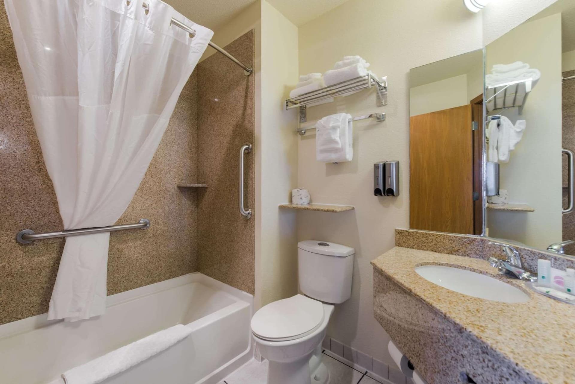 Quality Inn & Suites Red Wing gallery photo in Red Wing, MN — image 33
