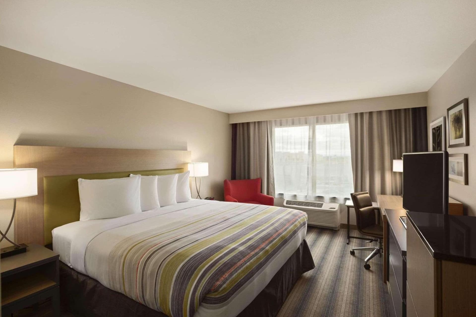 Country Inn & Suites by Radisson, Charlottesville-UVA, VA gallery photo in Charlottesville, VA — image 58