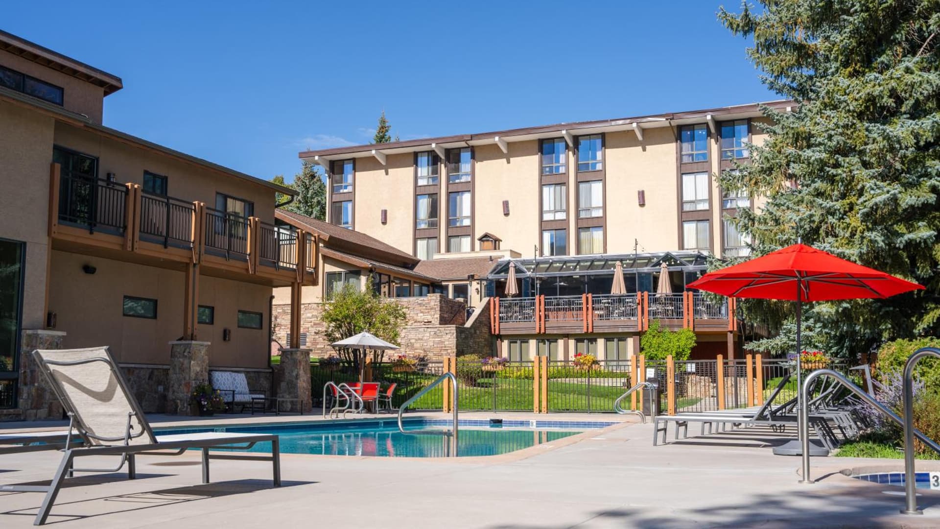 Stonebridge Inn interior in Snowmass Village, CO — gallery photo 2