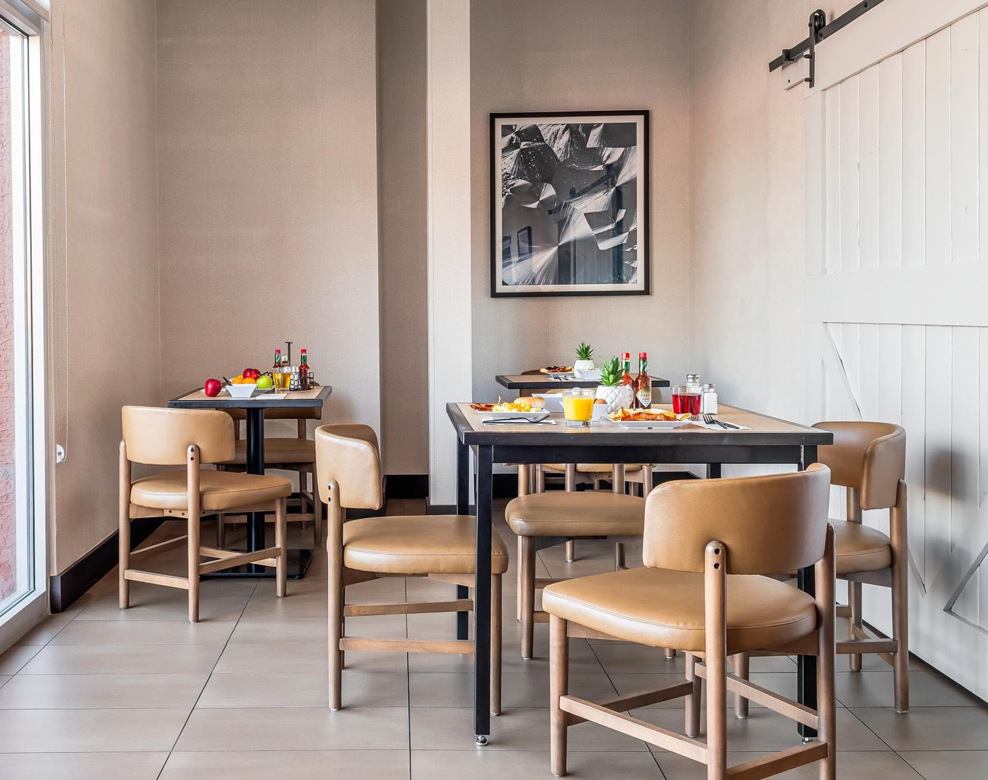 Hyatt Place Phoenix Chandler - Fashion Center interior in Chandler, AZ — gallery photo 2