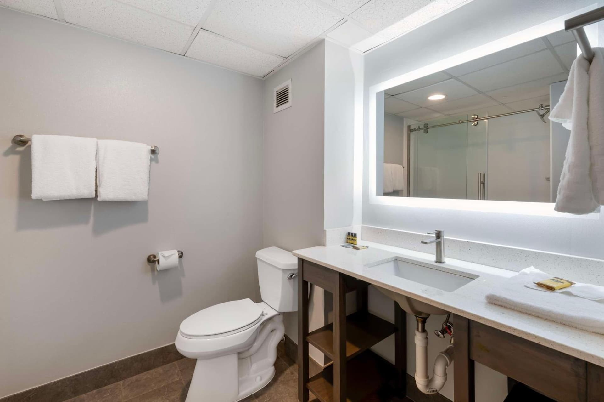 Best Western Plus Alexandria Fort Belvoir gallery photo in Alexandria, VA — image 41