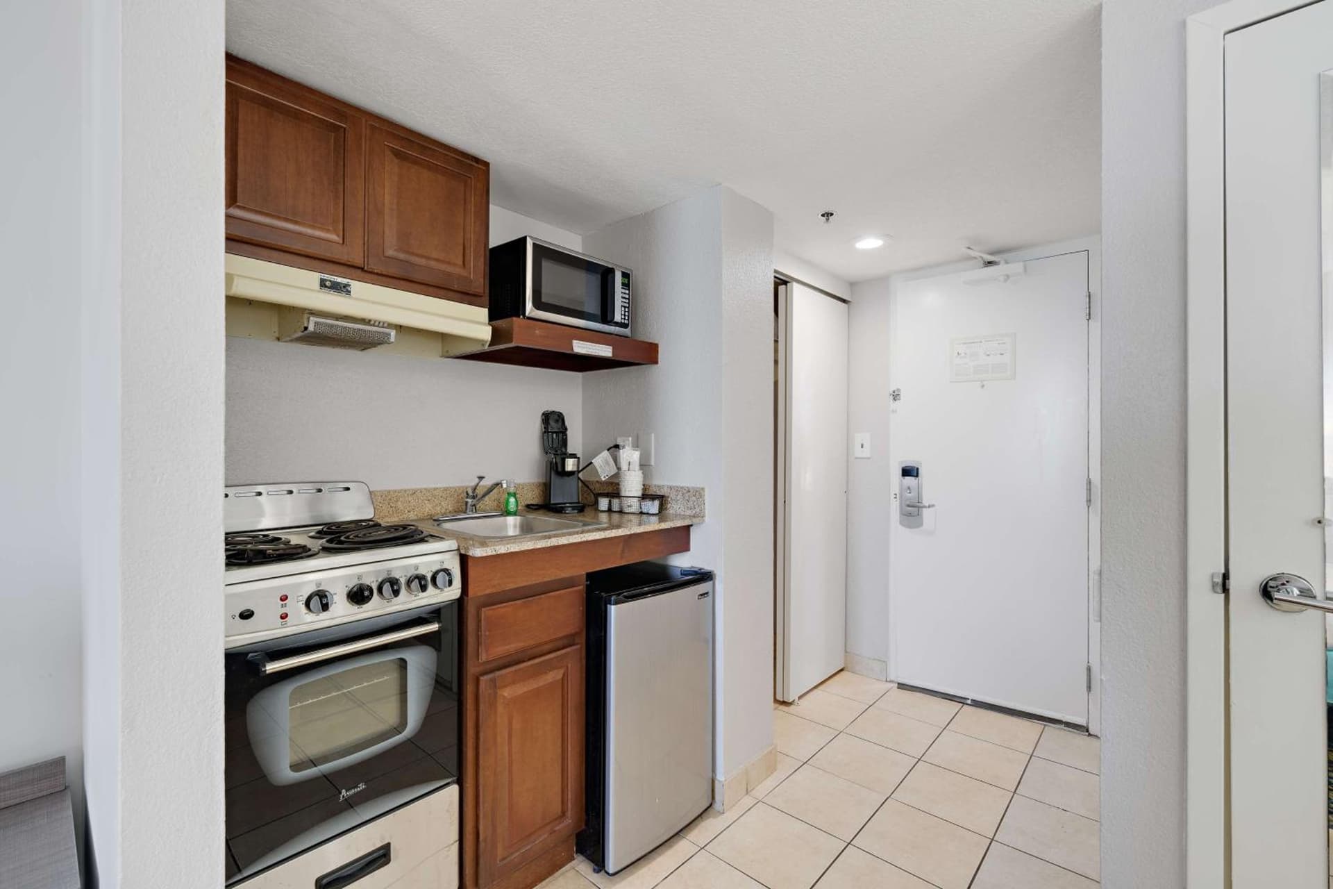 Best Western Plus Chesapeake Bay-Norfolk gallery photo in Norfolk, VA — image 23