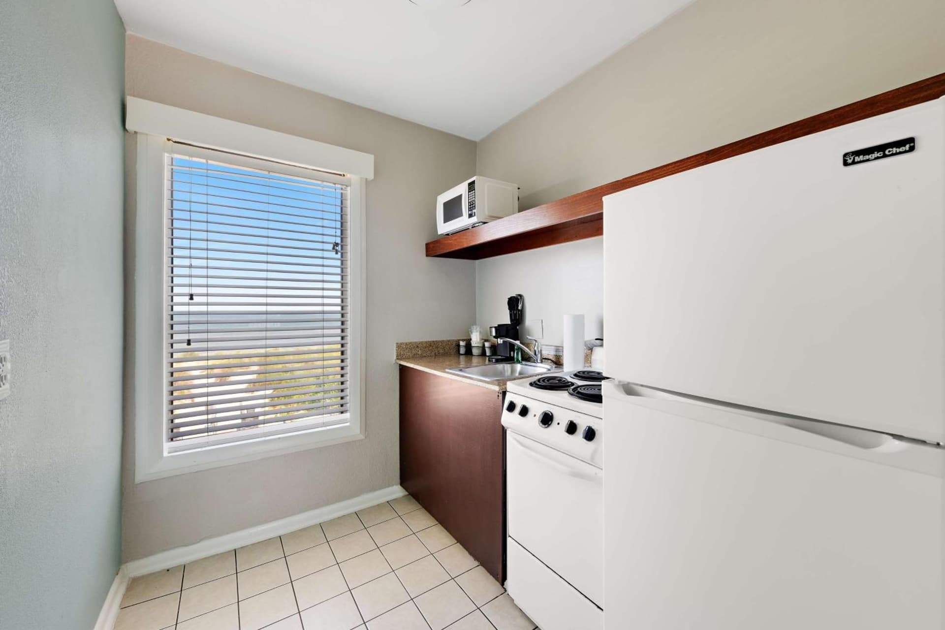 Best Western Plus Chesapeake Bay-Norfolk gallery photo in Norfolk, VA — image 9