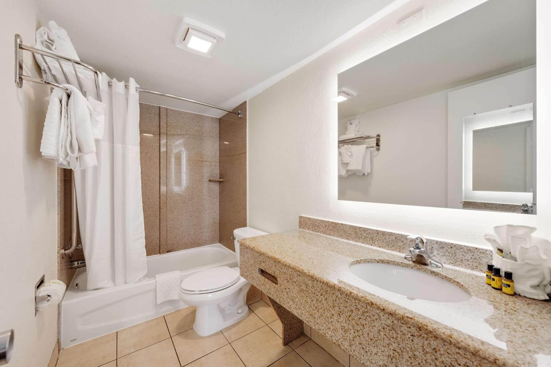Best Western Plus Chesapeake Bay-Norfolk gallery photo in Norfolk, VA — image 18
