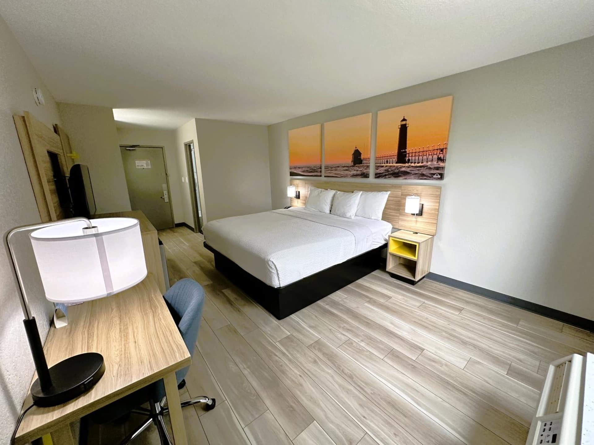 Days Inn by Wyndham Holland gallery photo in Holland, MI — image 19