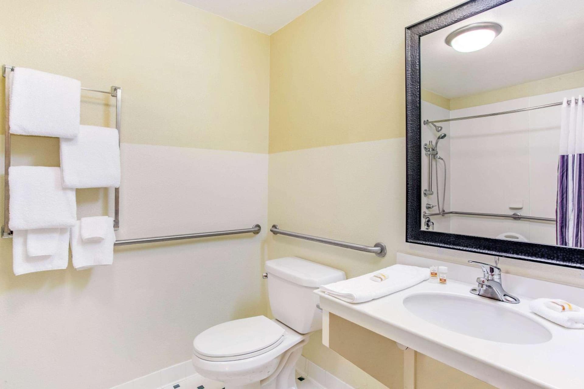 La Quinta by Wyndham Raleigh/Durham Southpoint gallery photo in Durham, NC — image 30