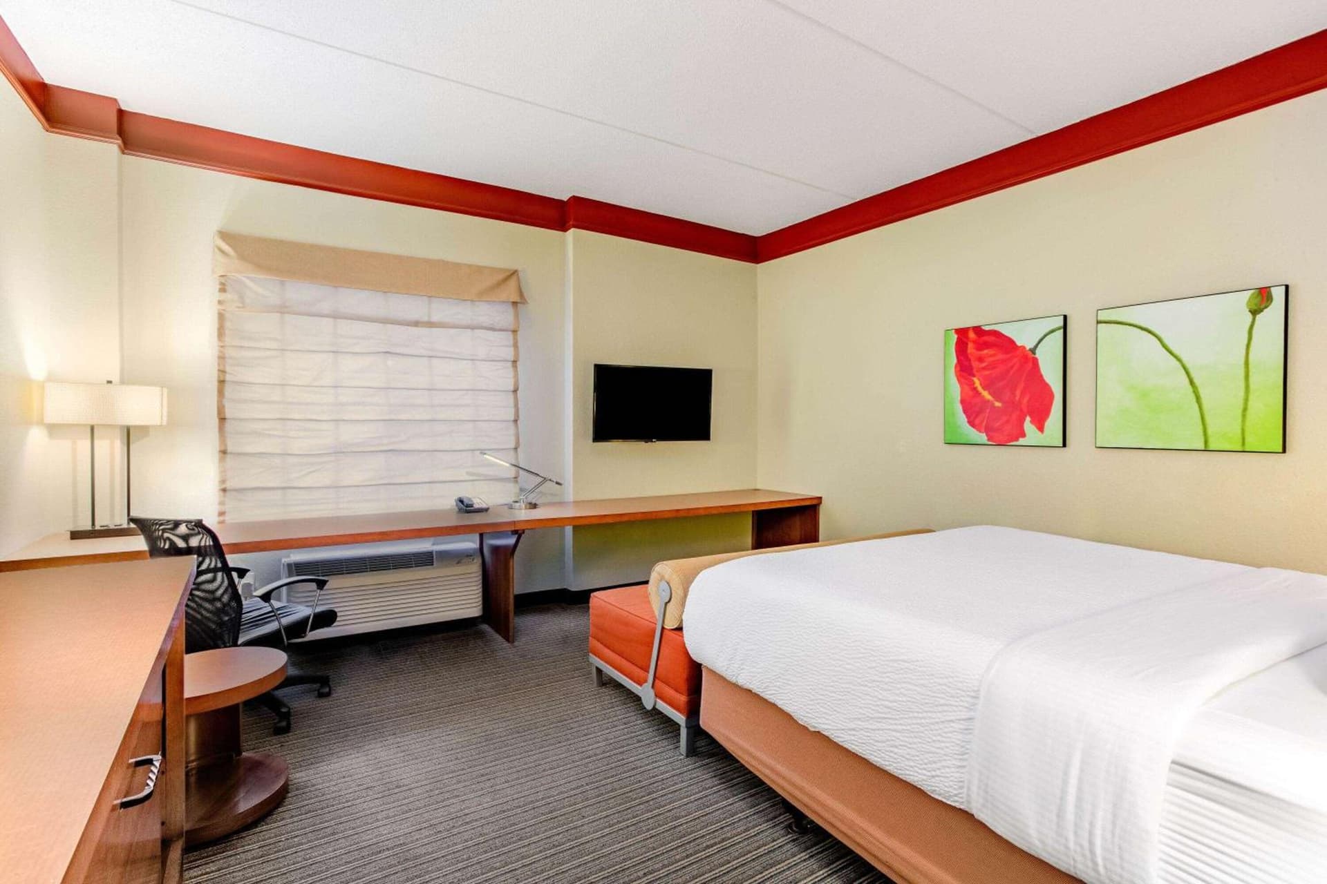 La Quinta by Wyndham Raleigh/Durham Southpoint gallery photo in Durham, NC — image 5