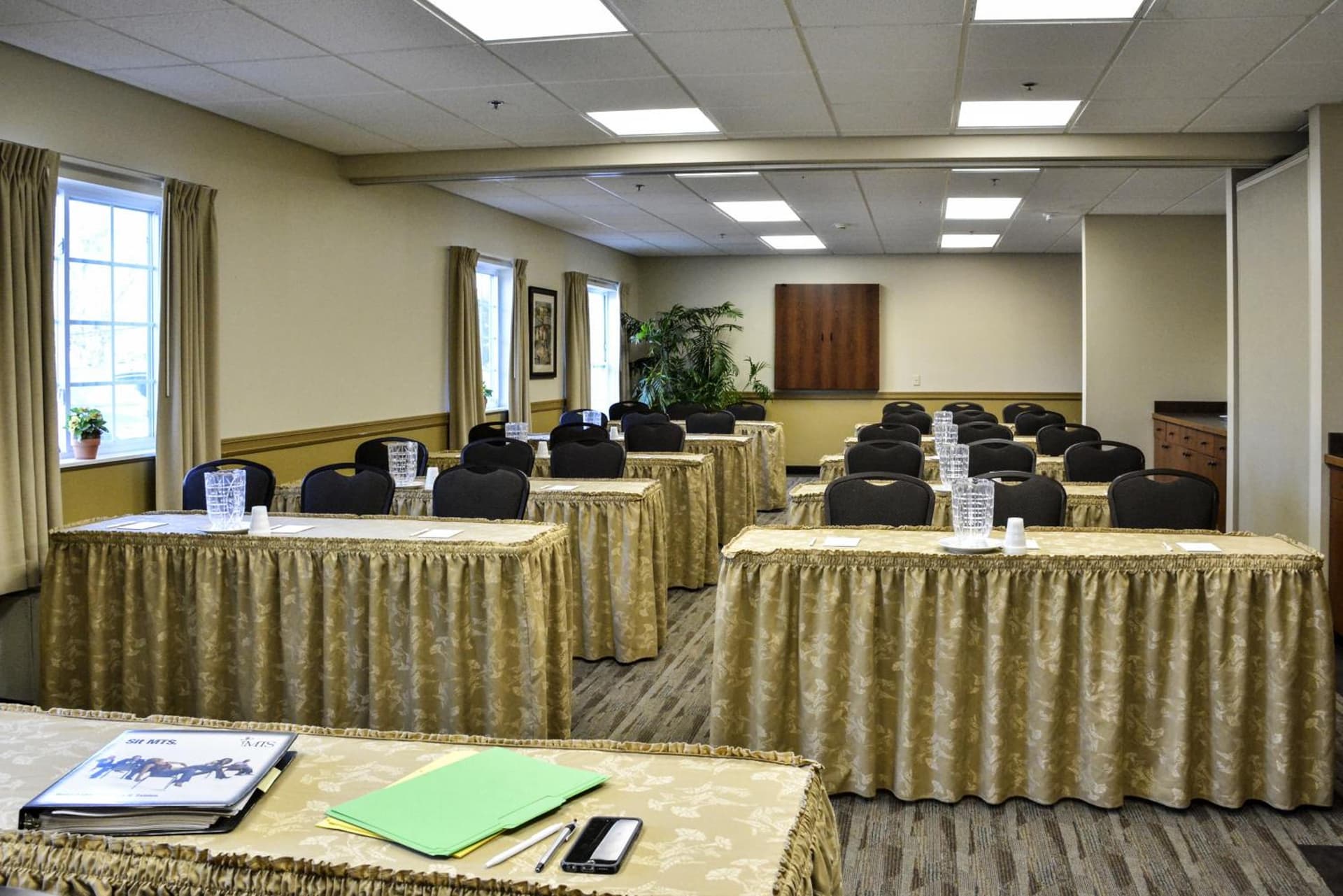 Cresthill Suites Syracuse gallery photo in East Syracuse, NY — image 14