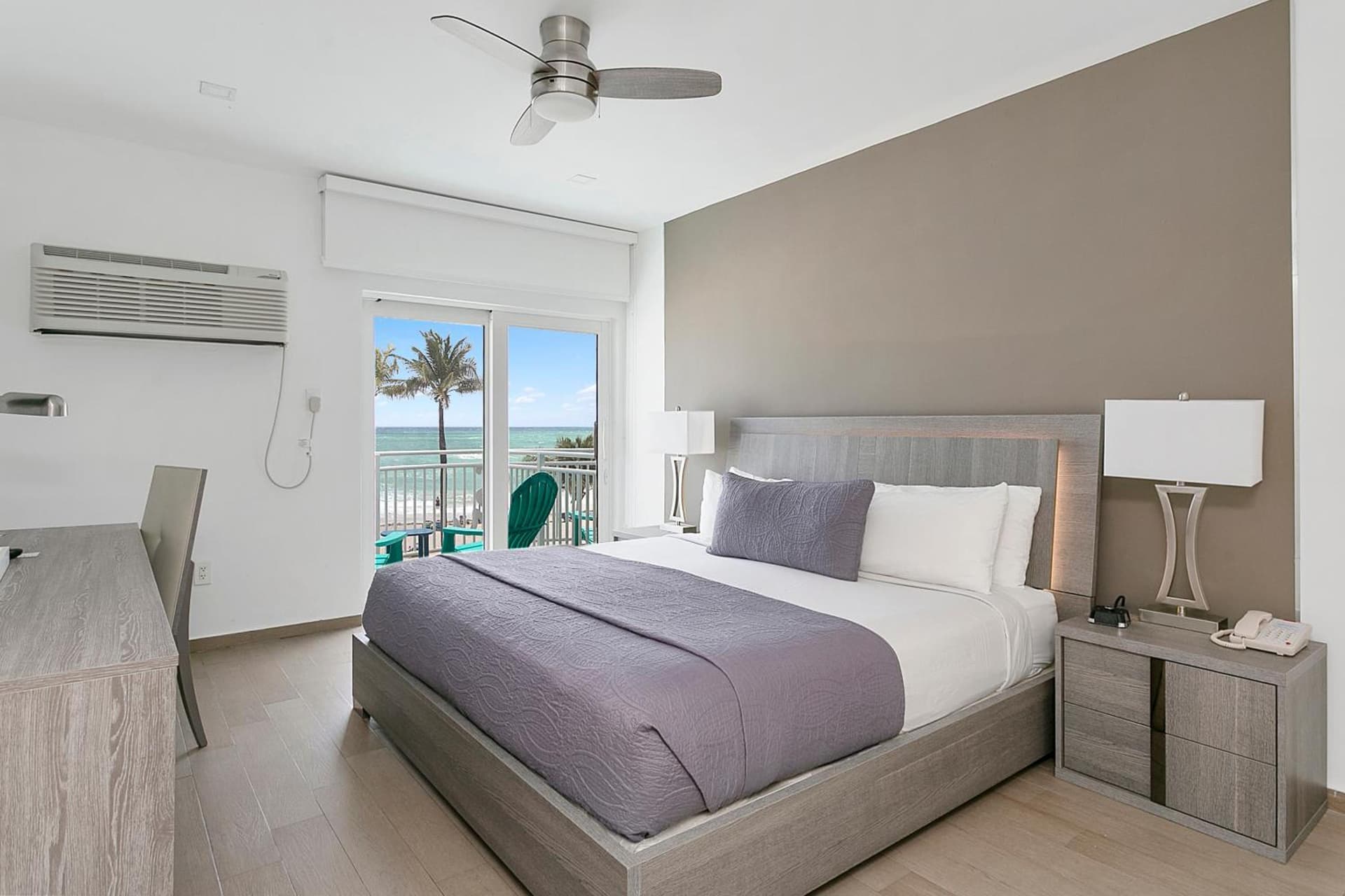 Hotel Sheldon gallery photo in Hollywood, FL — image 37