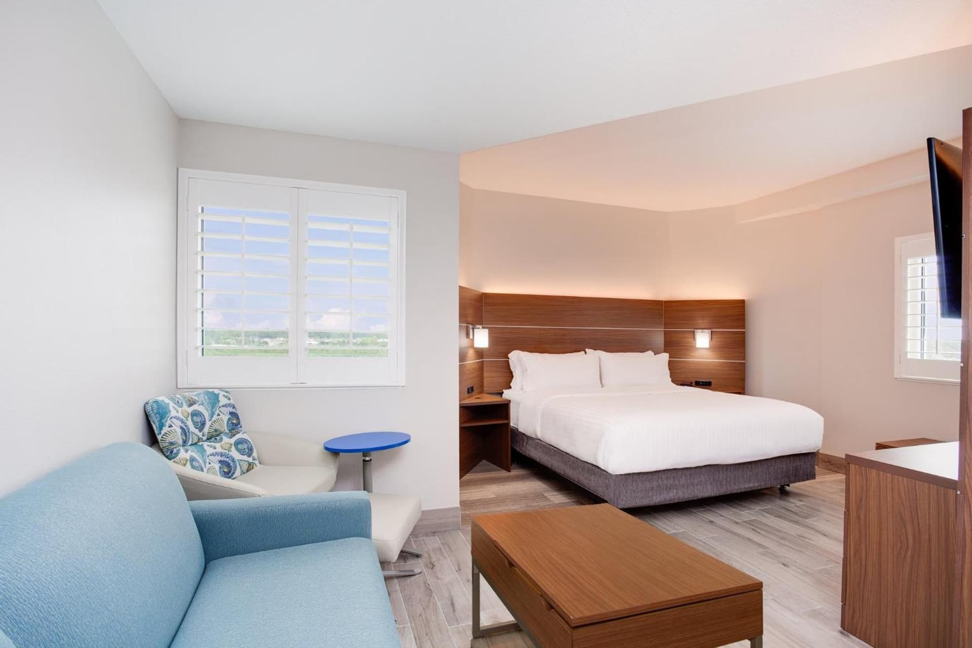 Holiday Inn Express & Suites Panama City Beach - Beachfront by IHG gallery photo in Panama City Beach, FL — image 43