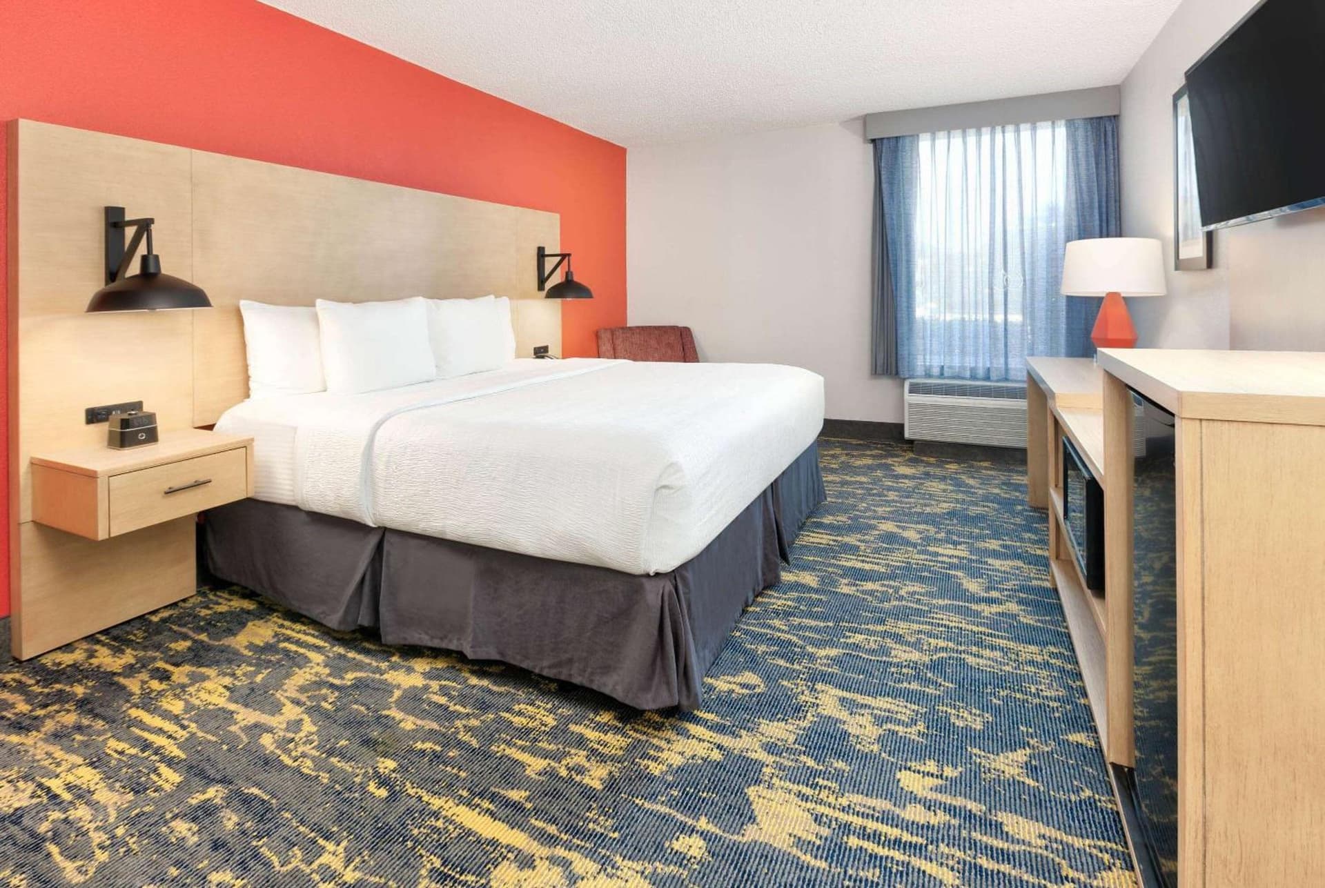 La Quinta by Wyndham Dallas - Las Colinas gallery photo in Irving, TX — image 13