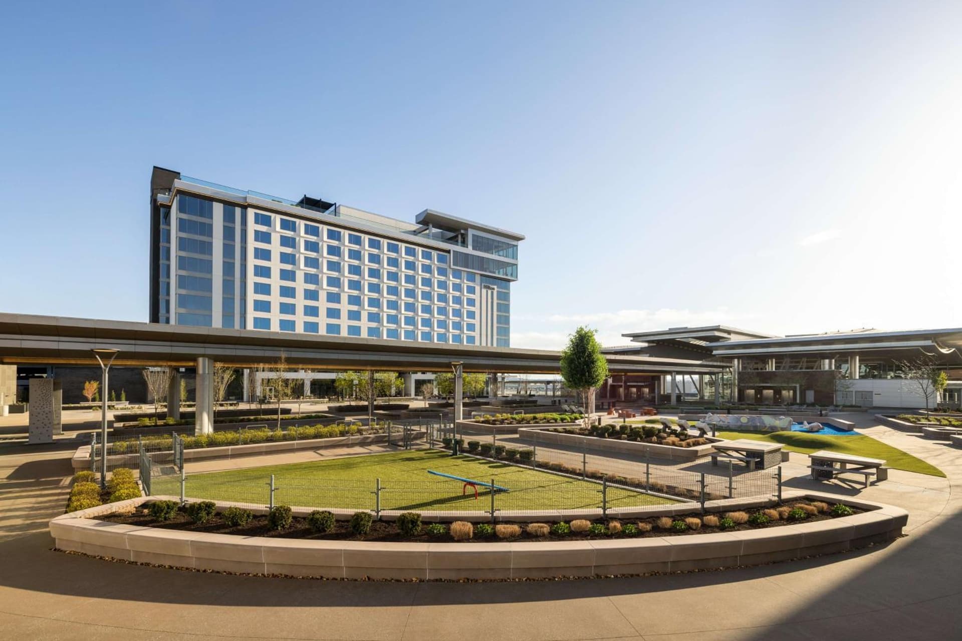 Hilton BNA Nashville Airport Terminal — hotel in Smyrna, Tennessee