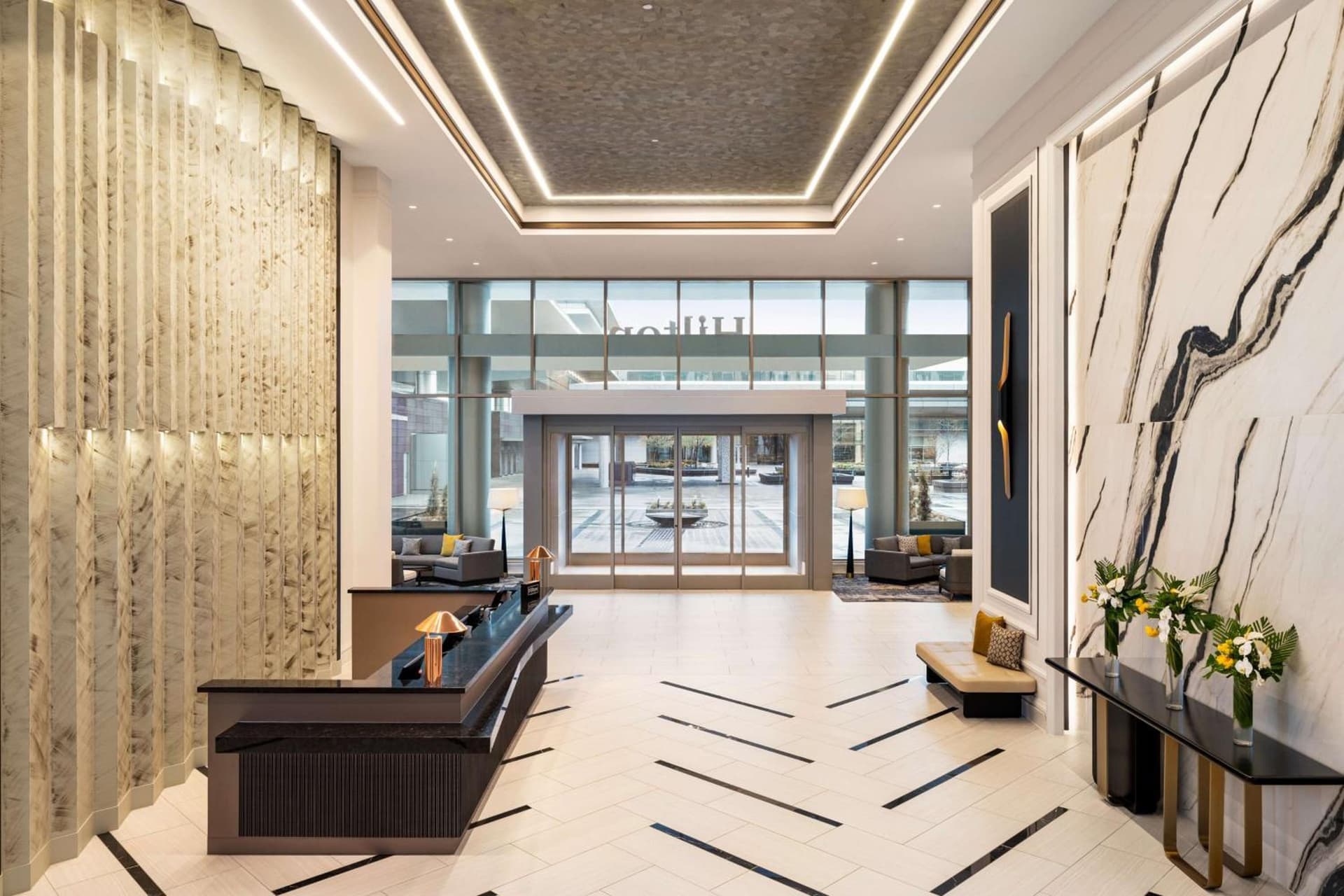Hilton BNA Nashville Airport Terminal gallery photo in Nashville, TN — image 32