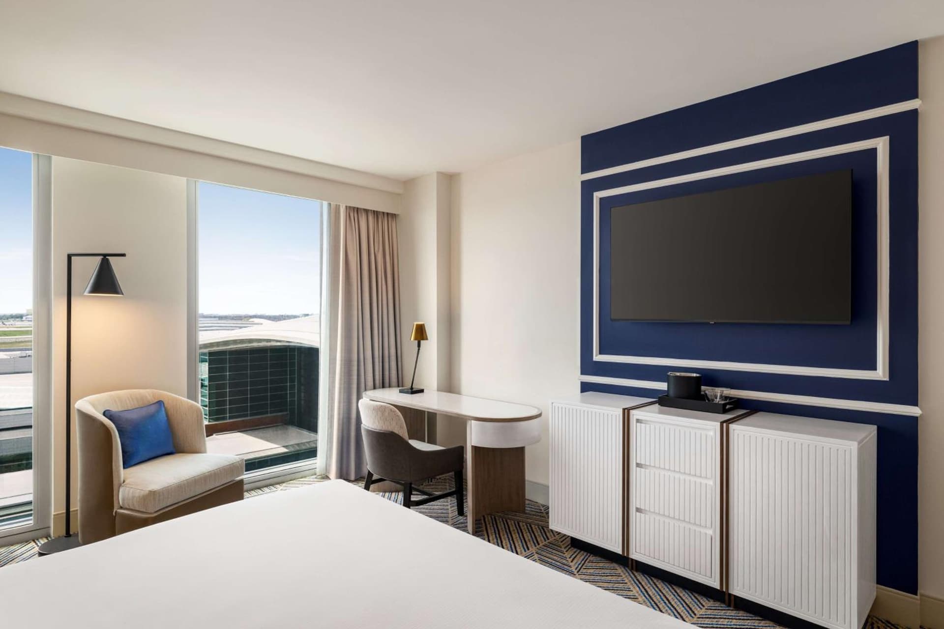Hilton BNA Nashville Airport Terminal gallery photo in Nashville, TN — image 13
