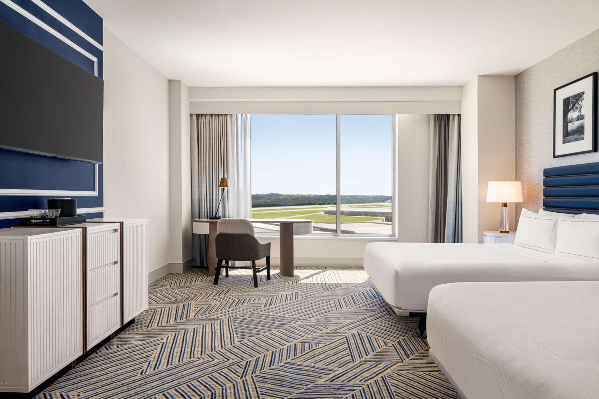 Hilton BNA Nashville Airport Terminal gallery photo in Nashville, TN — image 34