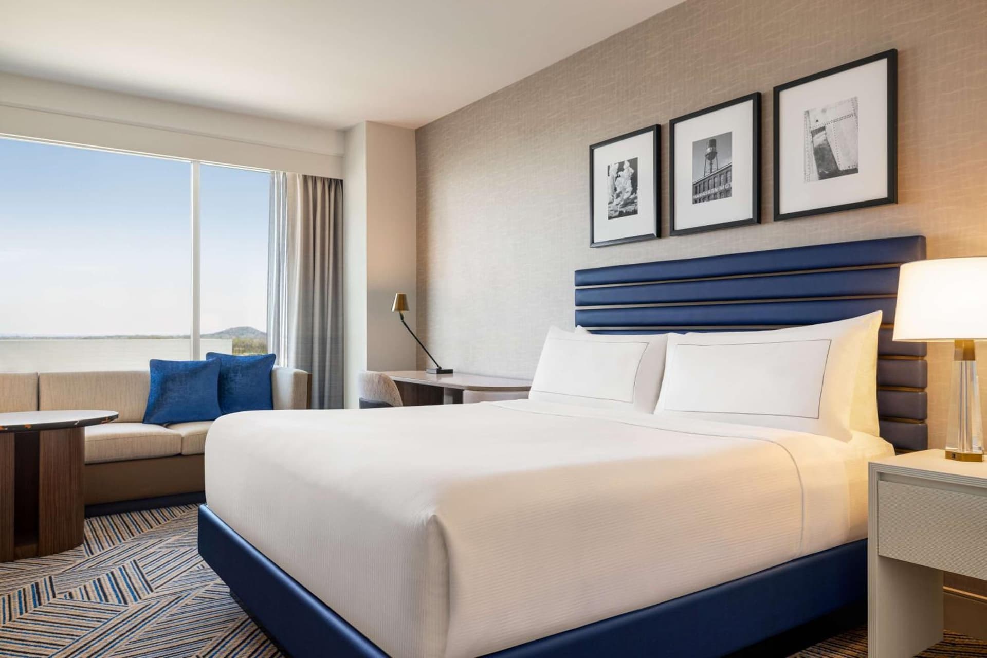 Hilton BNA Nashville Airport Terminal gallery photo in Nashville, TN — image 52
