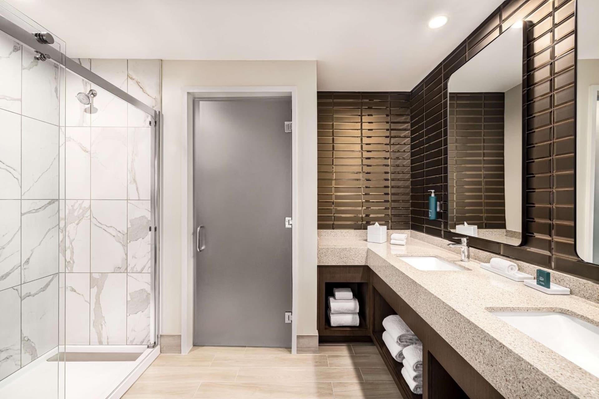 Hilton BNA Nashville Airport Terminal gallery photo in Nashville, TN — image 30