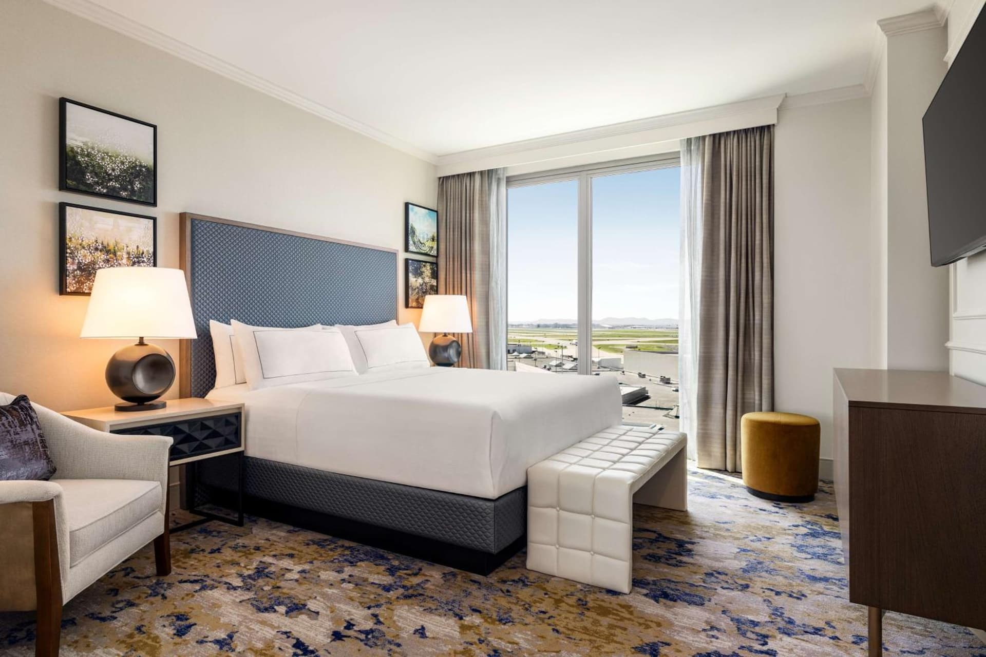 Hilton BNA Nashville Airport Terminal gallery photo in Nashville, TN — image 5