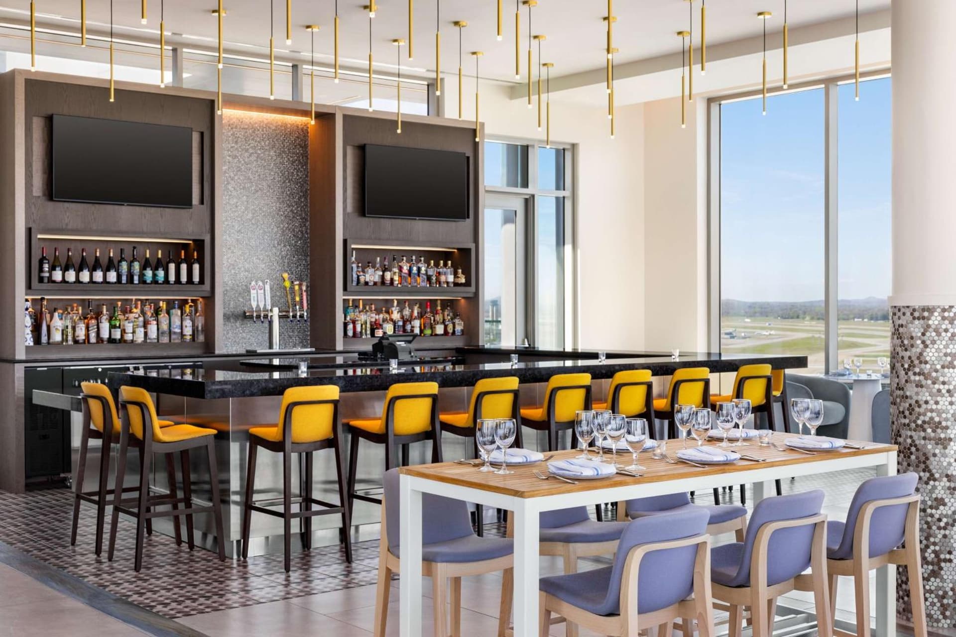 Hilton BNA Nashville Airport Terminal gallery photo in Nashville, TN — image 44