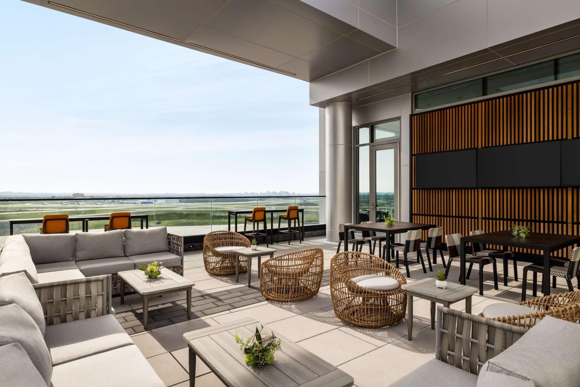 Hilton BNA Nashville Airport Terminal interior in Nashville, TN — gallery photo 2