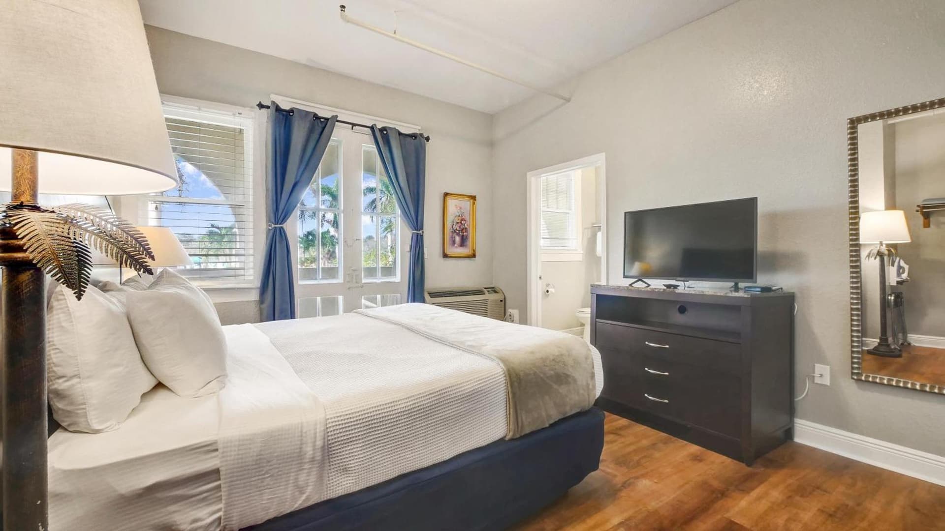 Crystal Bay Historic Hotel gallery photo in St Petersburg, FL — image 65