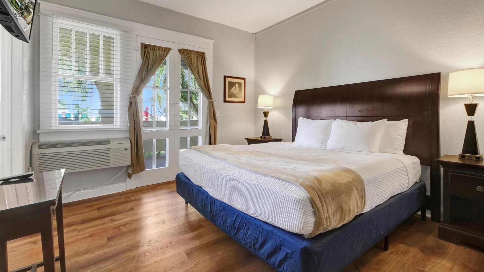 Crystal Bay Historic Hotel gallery photo in St Petersburg, FL — image 93
