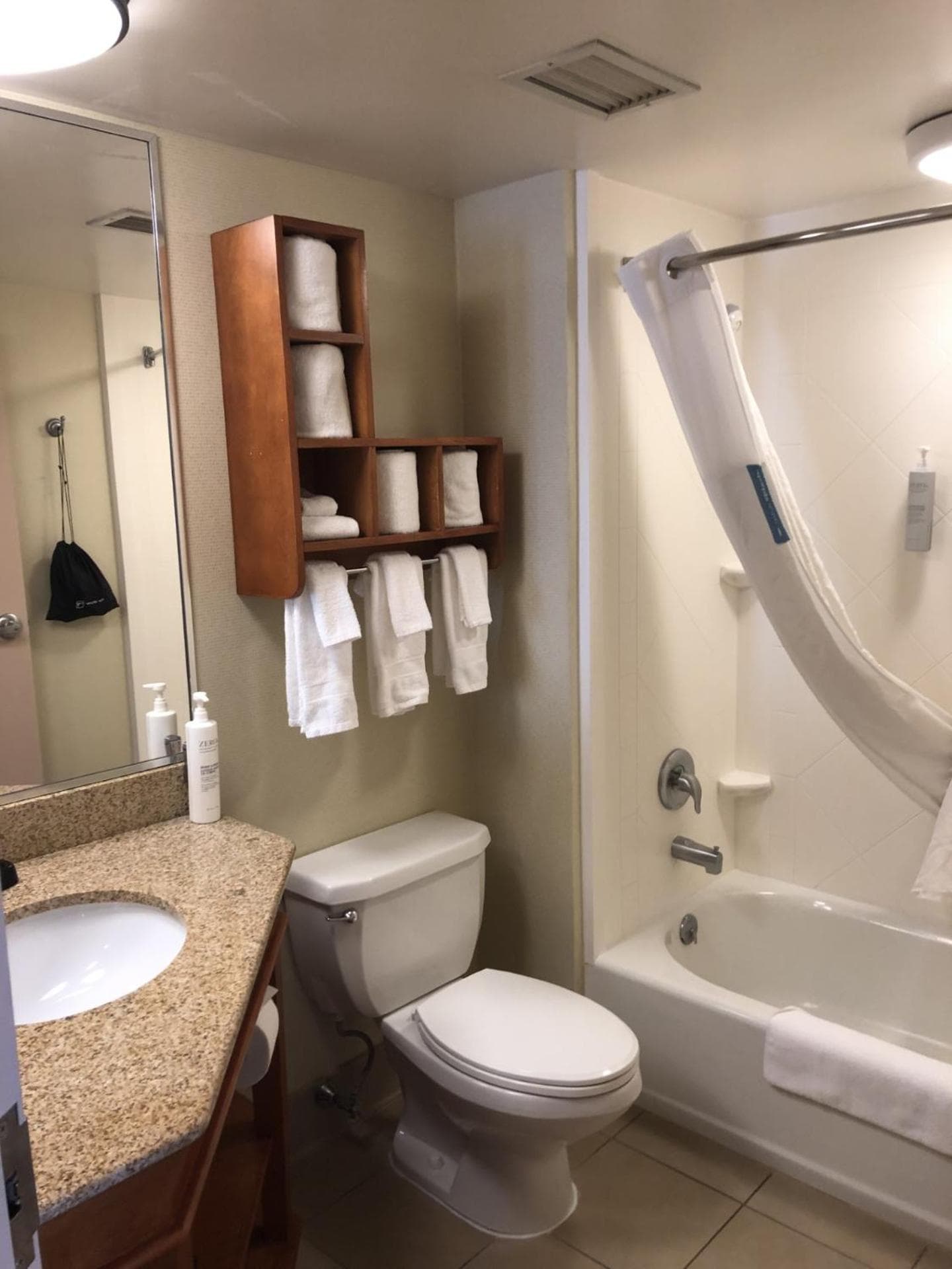 Hampton Inn - York interior in York, PA — gallery photo 2