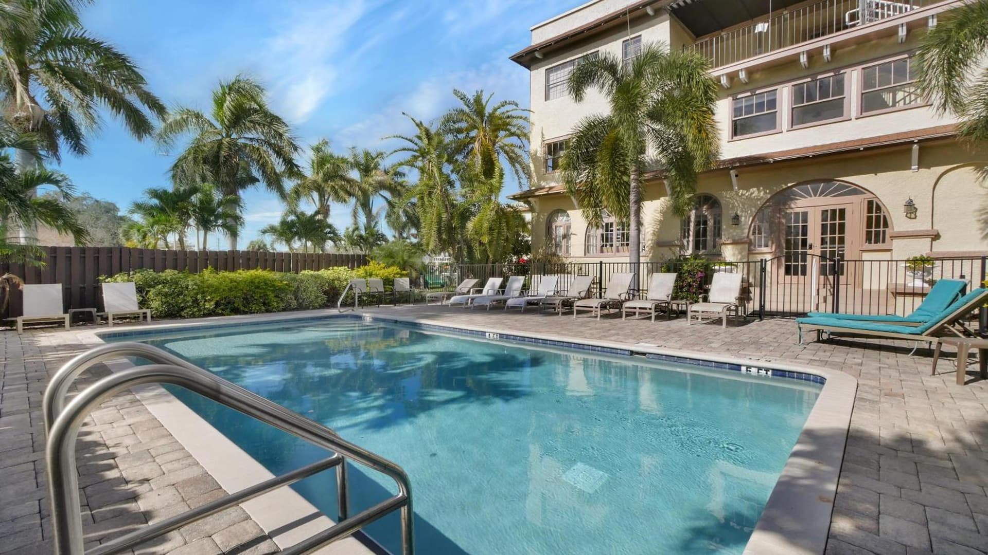 Crystal Bay Historic Hotel gallery photo in St Petersburg, FL — image 101