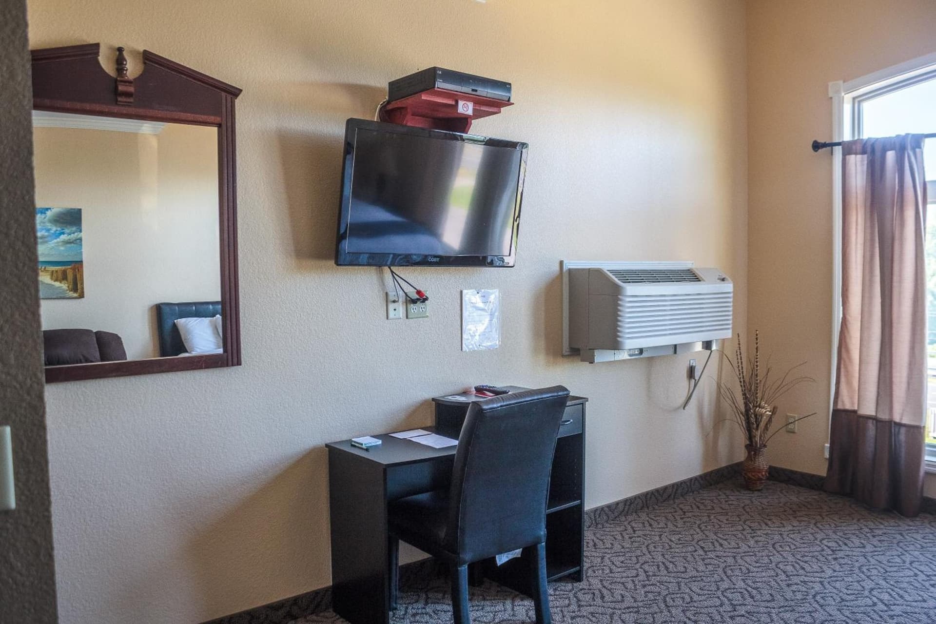Williamsport Grandview Hotel property views in Linden — gallery photo 3