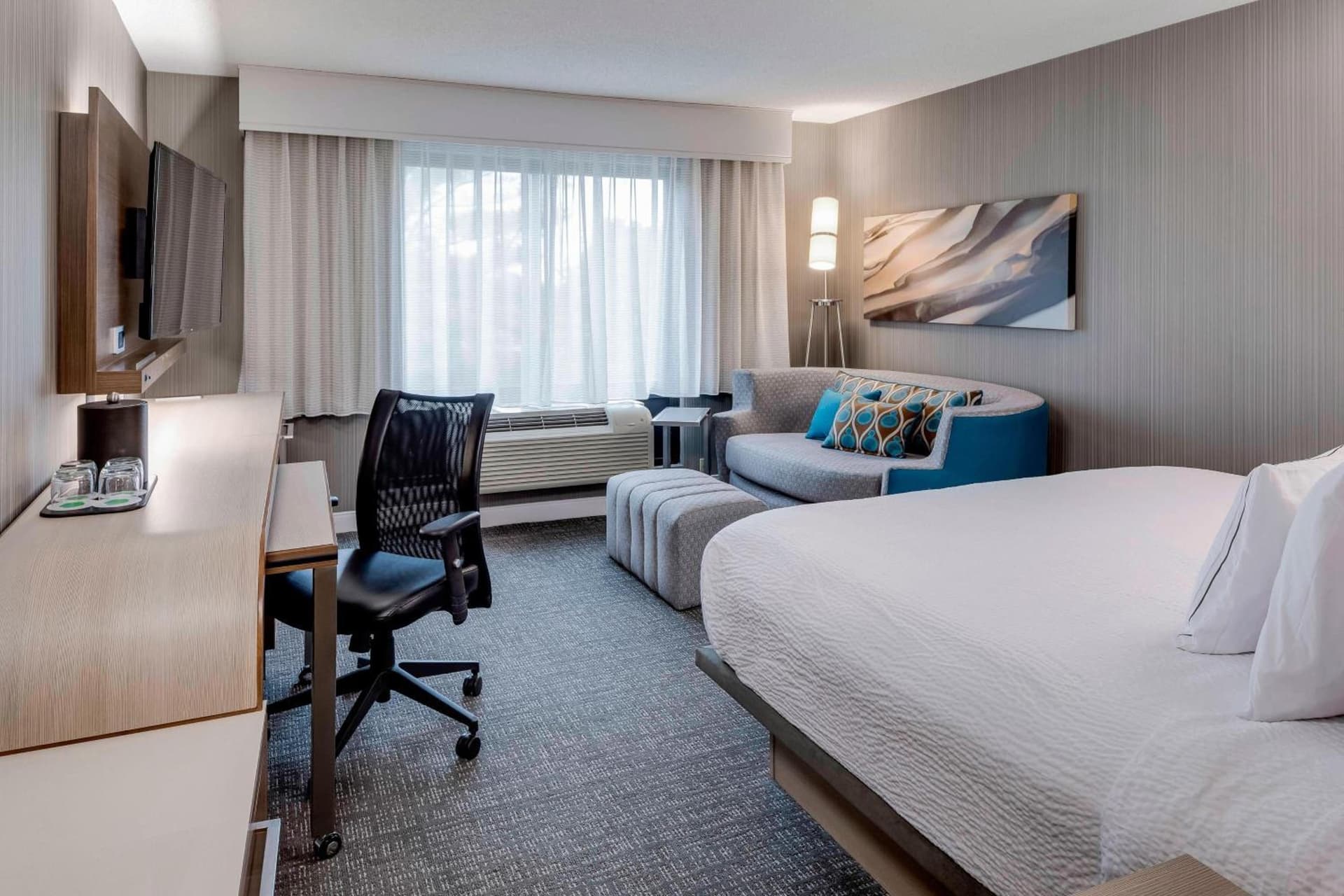 Courtyard by Marriott Portsmouth gallery photo in Portsmouth, NH — image 20