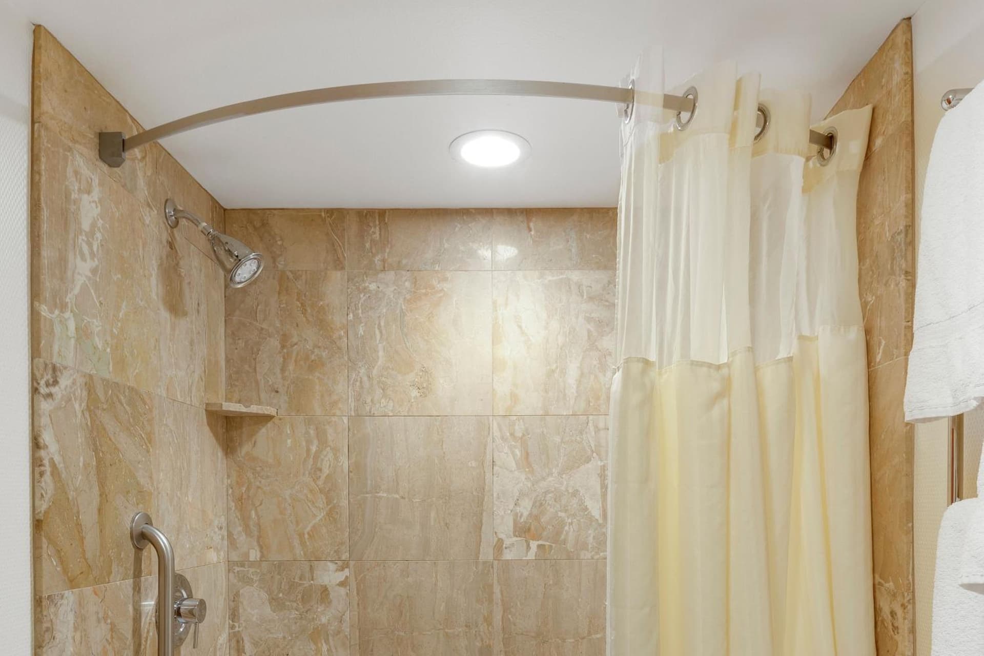 Courtyard by Marriott Portsmouth gallery photo in Portsmouth, NH — image 11